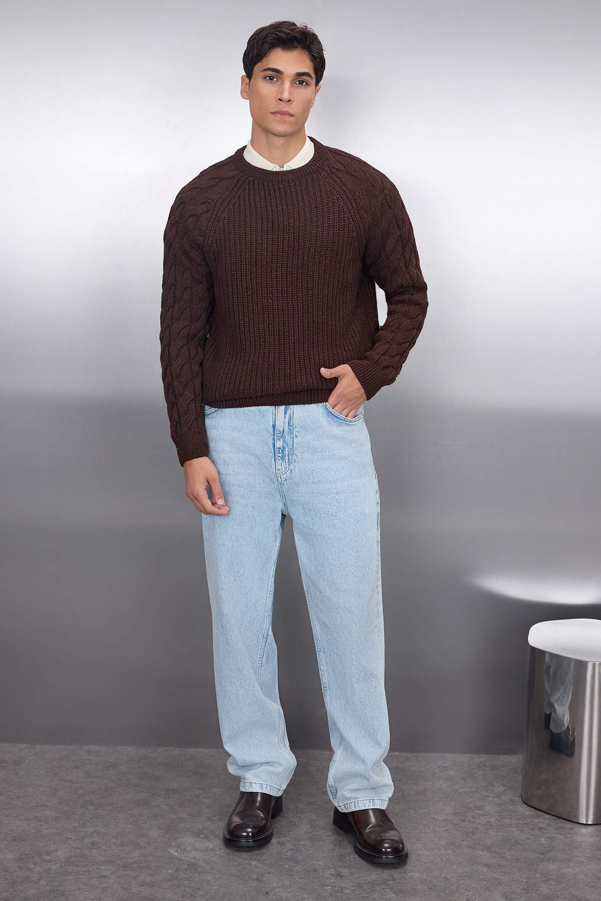 Trendyolmilla Man Kahverengi Casual Unisex Regular Fit Bisiklet Yaka Yünlü Saç Örgü Triko Kazak TMNAW22KZ2059