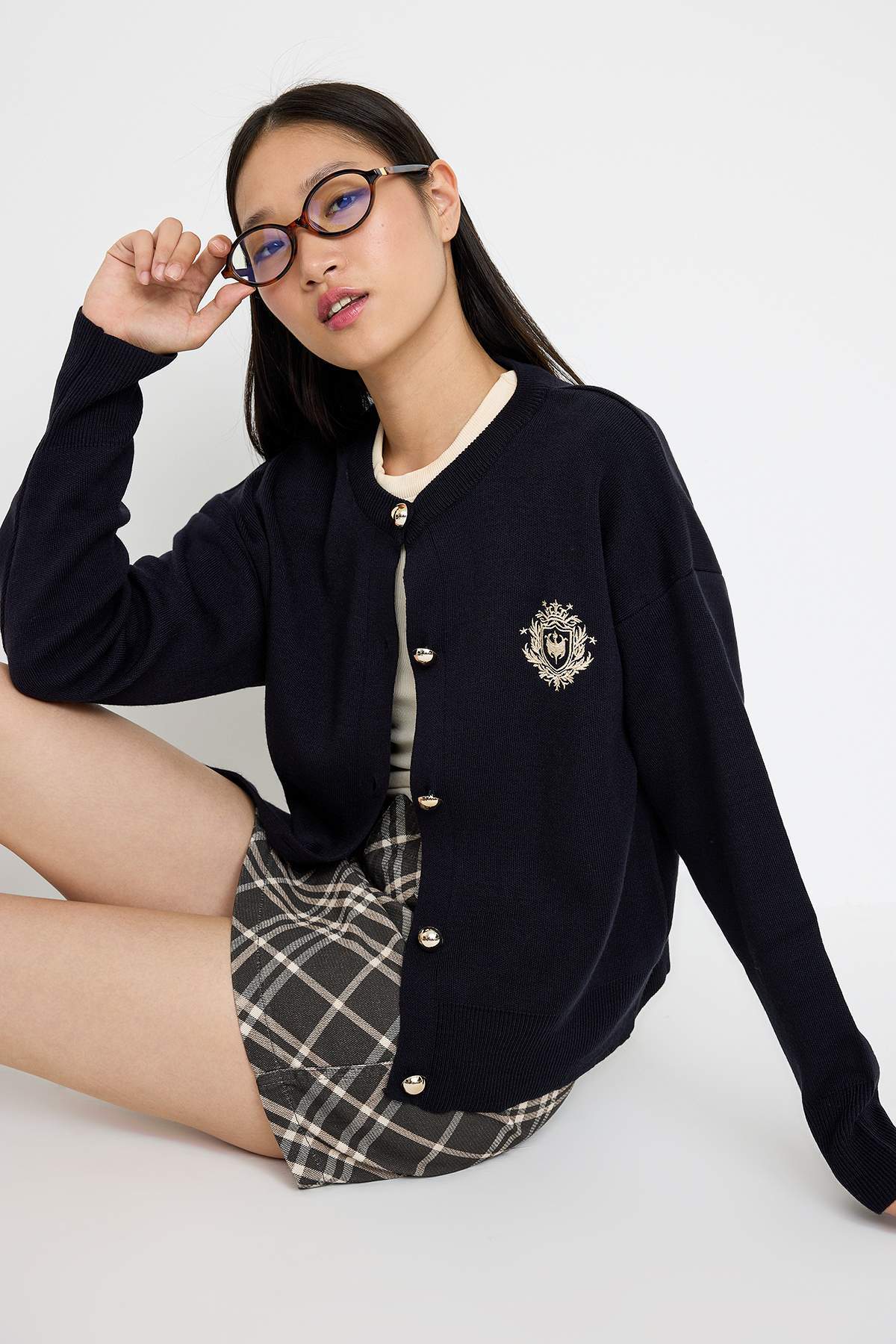 Trendyolmilla  Teen Lacivert Kolej Temalı Nakış İşlemeli Triko Hırka TWOAW26HI00214