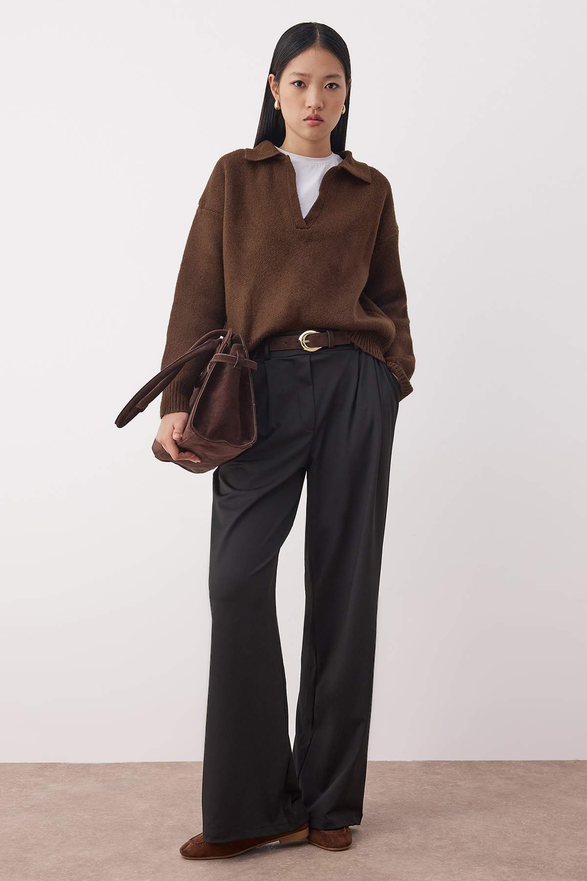 Trendyolmilla  Siyah Düz Wide Leg/Geniş Kesim Lastikli Pileli Esnek Örme Pantolon TWOAW26PL00058