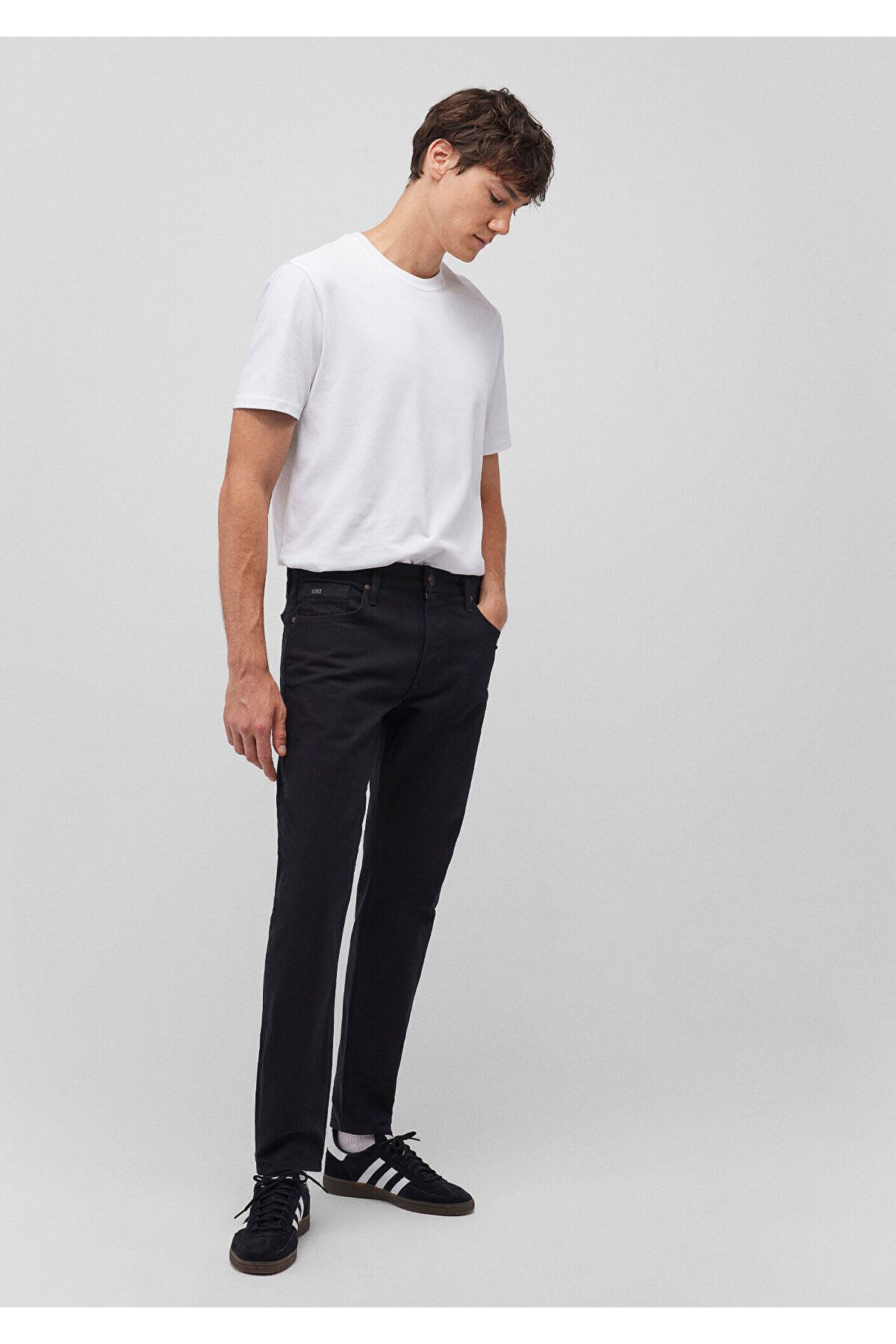 Mavi-Milan Classic Jeanshose aus schwarzem Denim 0081088540 1
