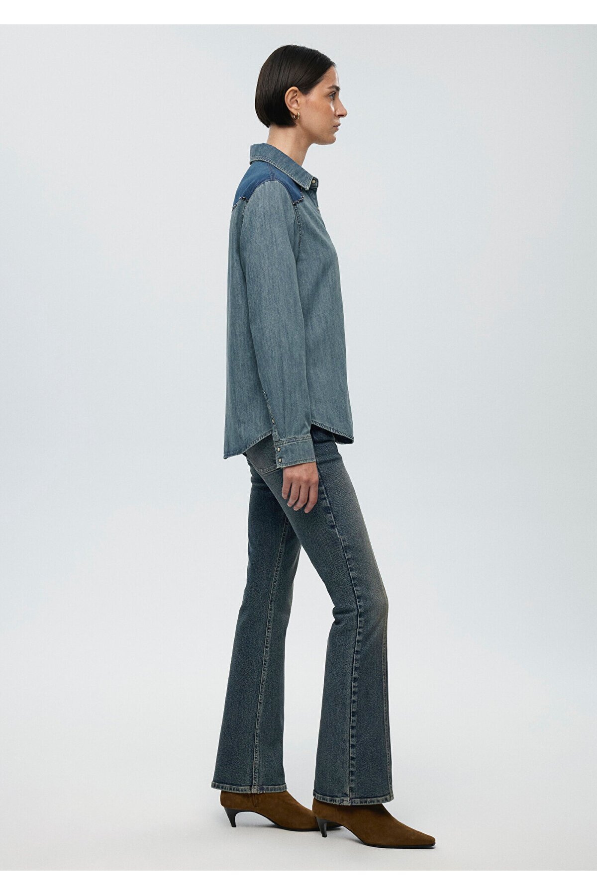 Janet Iconic Parçalı Indigo Mavisi  Jean Gömlek Fitted / Vücuda Oturan Kesim 1211045-89500 — آبی — تصویر 6 از 6
