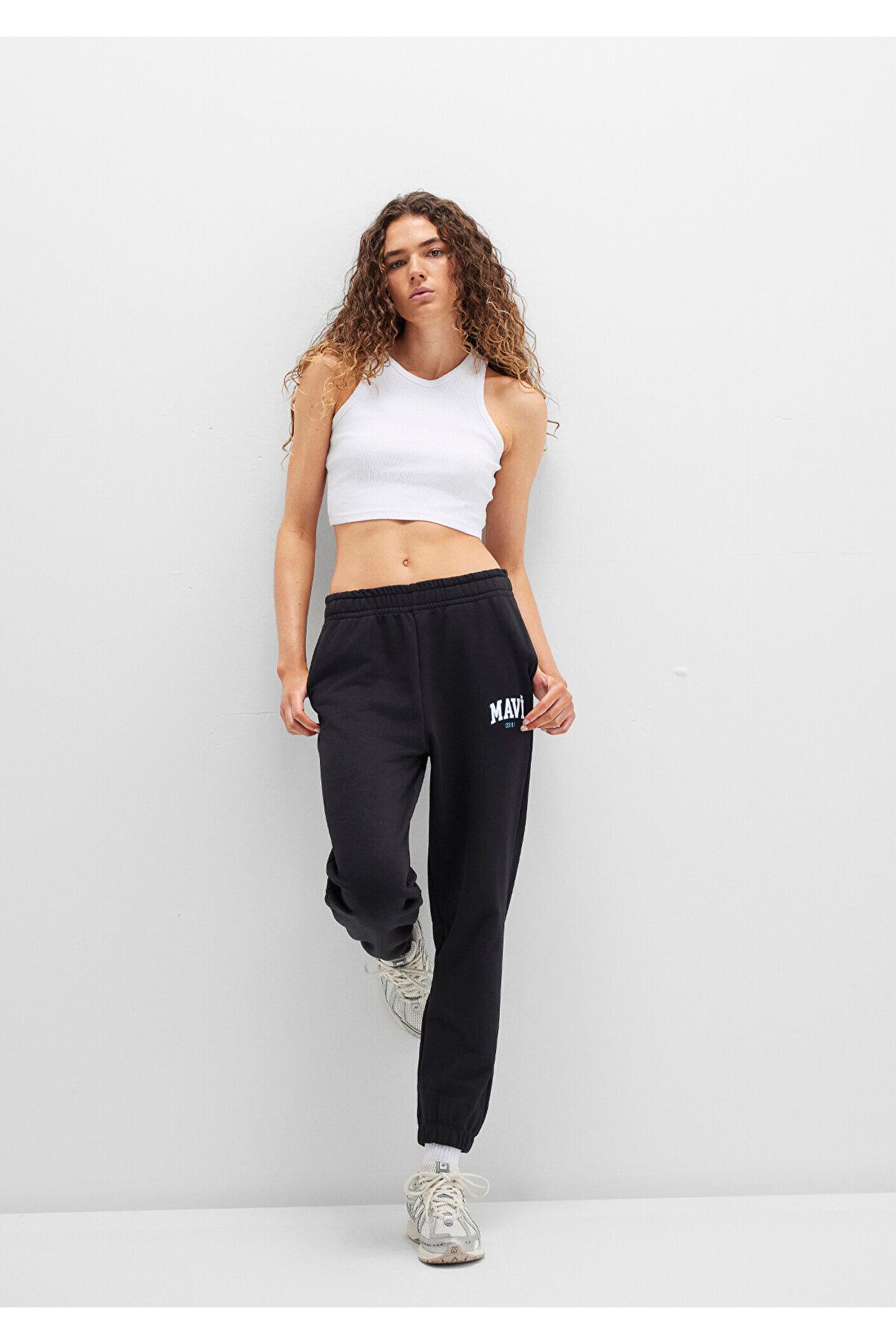 Mavi-Schwarze Jogginghose mit Logo-Print1010757-900 3
