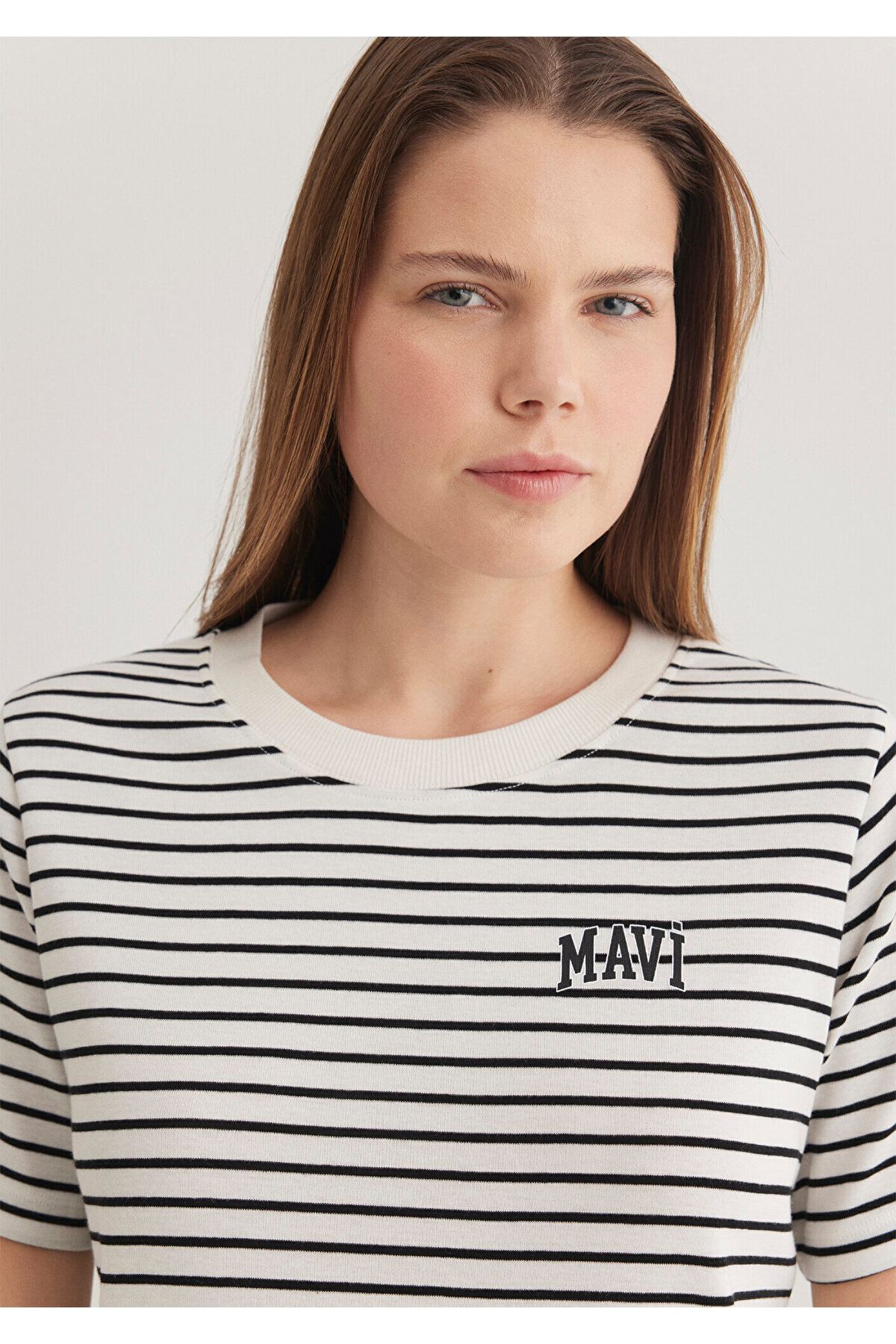 Mavi-Schwarzes T-Shirt mit Streifen und Logo-Aufdruck Regular Fit / Regular Fit1612224-85143 6