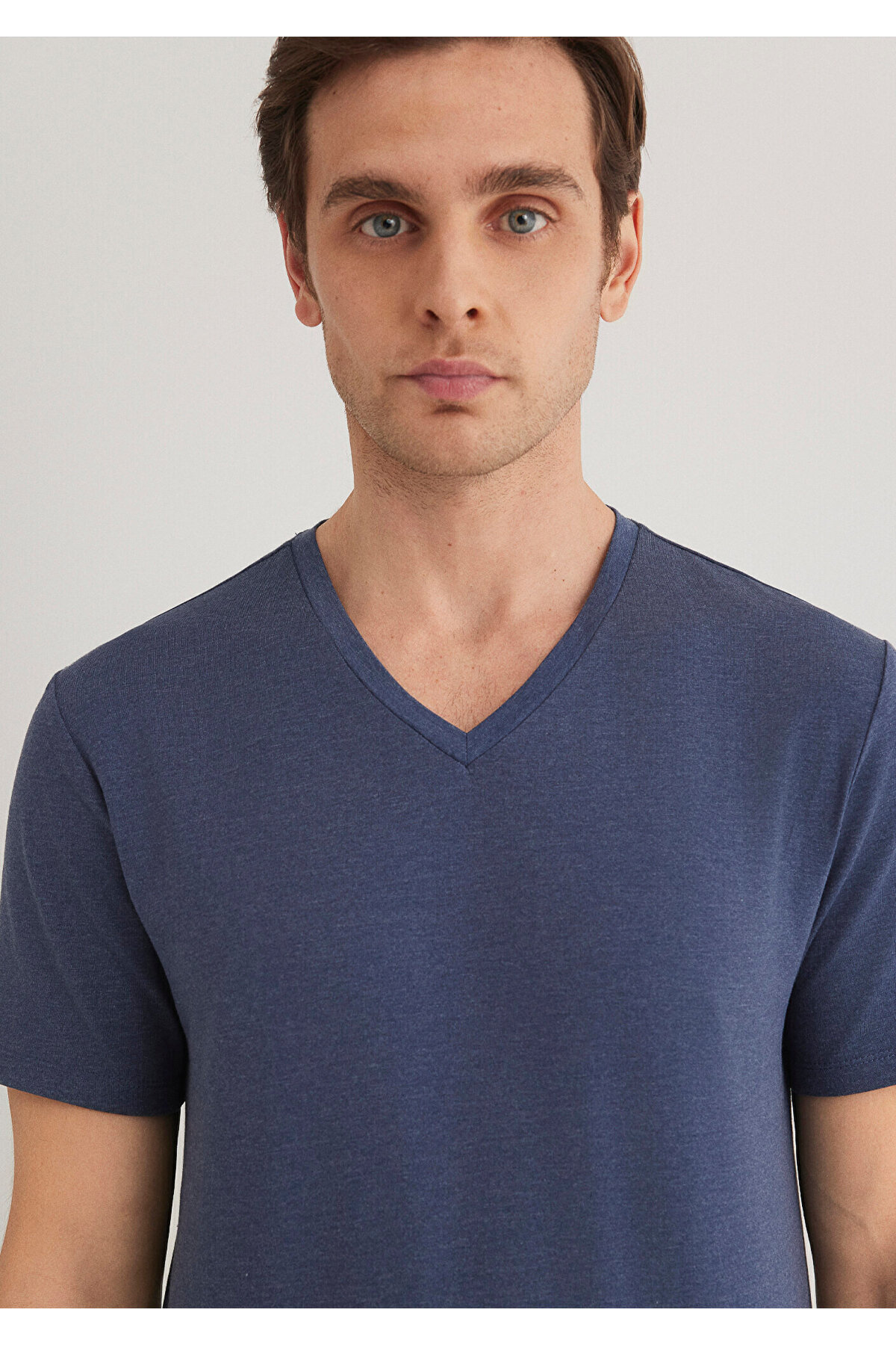 Mavi-V-Ausschnitt Stretch Basic T-Shirt - Taillierter Schnitt061748-18790 6