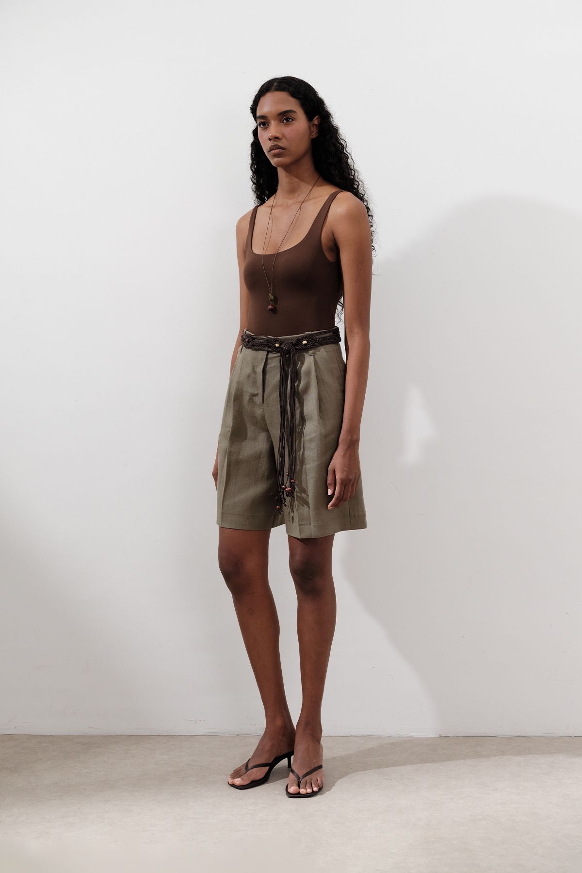 Manuka-Linen Pleated Bermuda Shorts Khaki 6