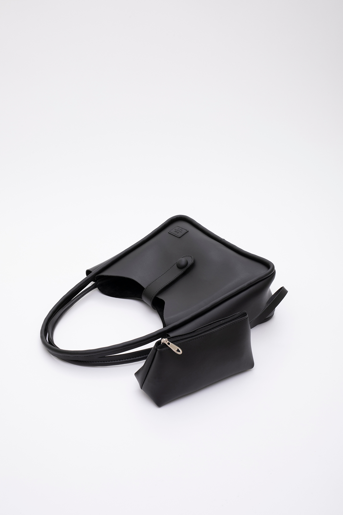 Shaka Siyah Shk79 Deri Düğme Detaylı Çıtçıtlı Makyaj Çantalı Kol ve Omuz Çantası fotoğrafı 7 (önizleme)