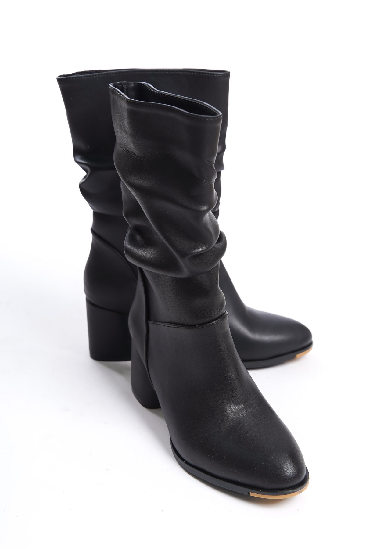Capone Outfitters-Damenstiefel mit runder Spitze 3