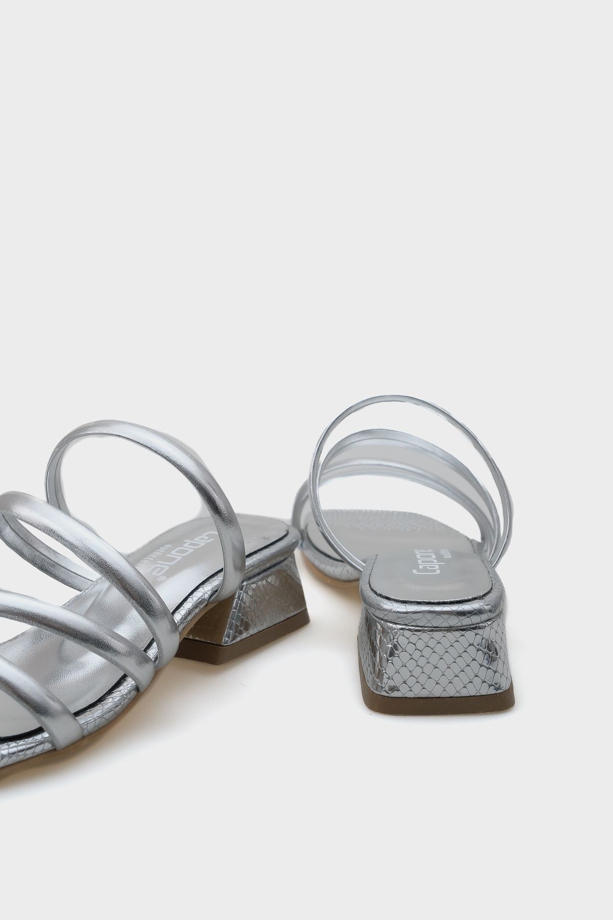 Capone Outfitters-Lian Frauen Hausschuhe 3