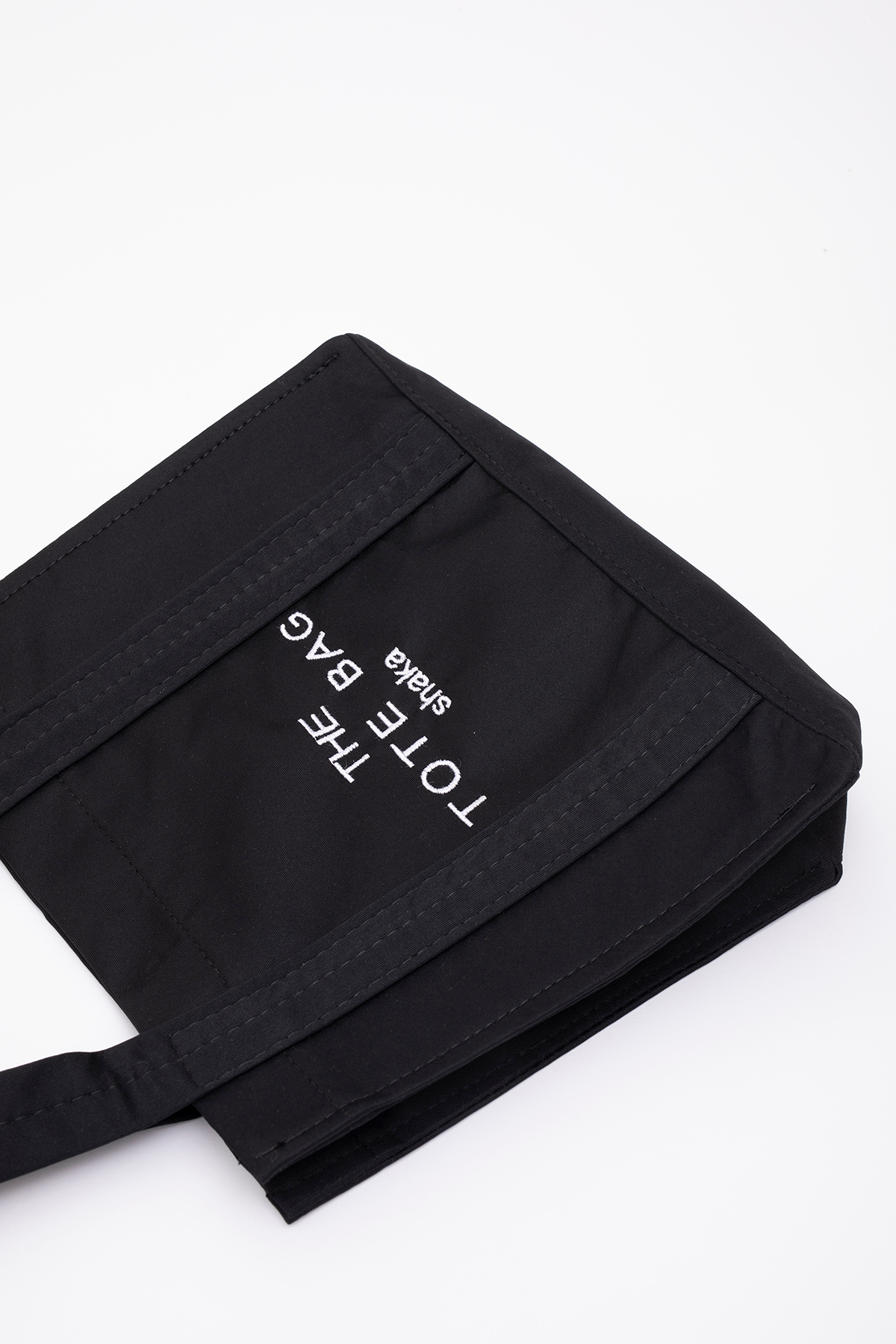 Shaka Siyah U45 Kanvas Kumaş,Tek Bölmeli, Çıt Çıt Kapamalı,Askılı, El, Kol ve Omuz Çantası fotoğrafı 6 (önizleme)