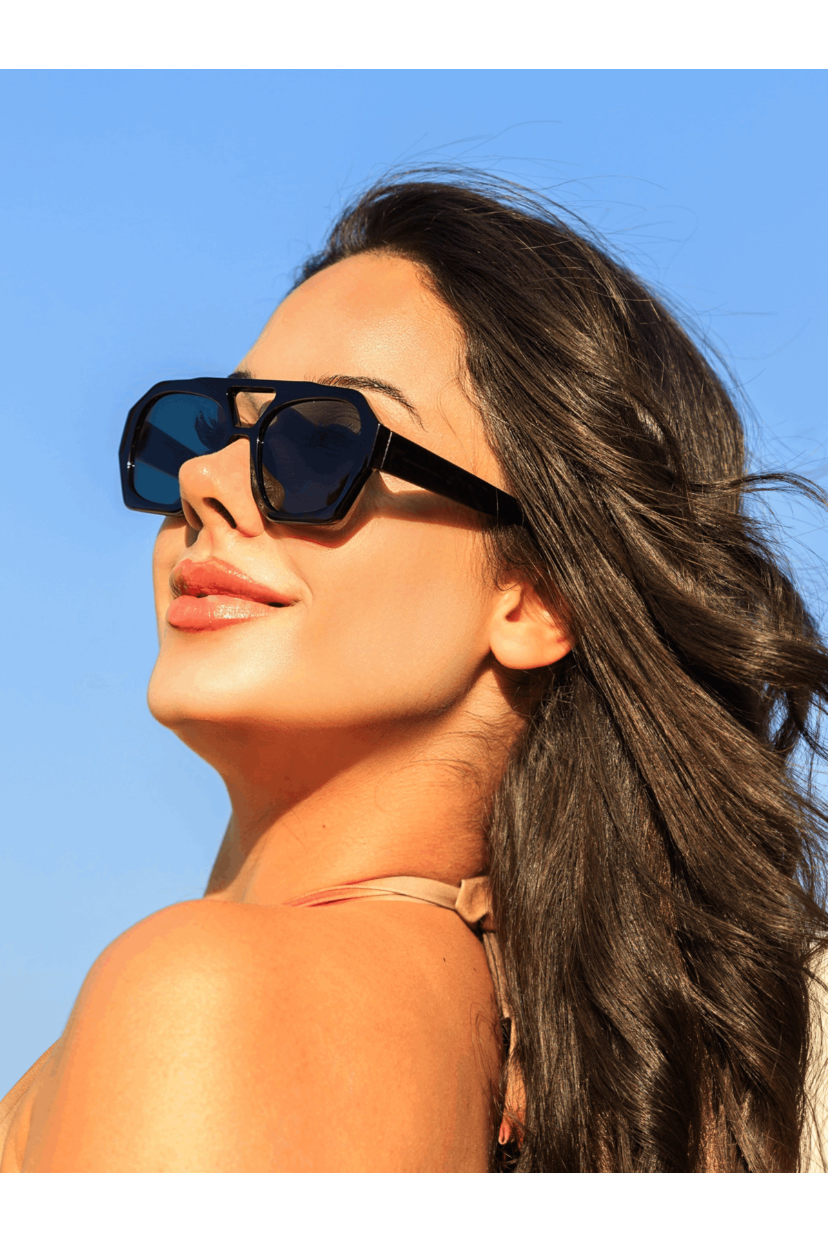 TomyHelf-Rectangular Design Black Frame Black Glass Women's Sunglasses Vehla 1