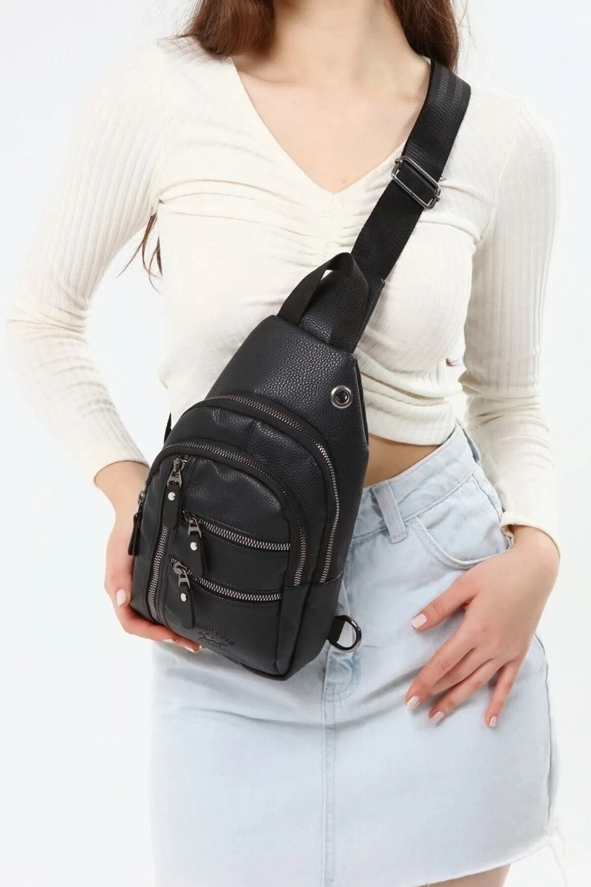 AVCA  Unisex Siyah Su Geçirmez Vegan Deri Kulaklık Çıkışlı Çapraz Askılı Bel Omuz Göğüs Çanta - Görsel 7