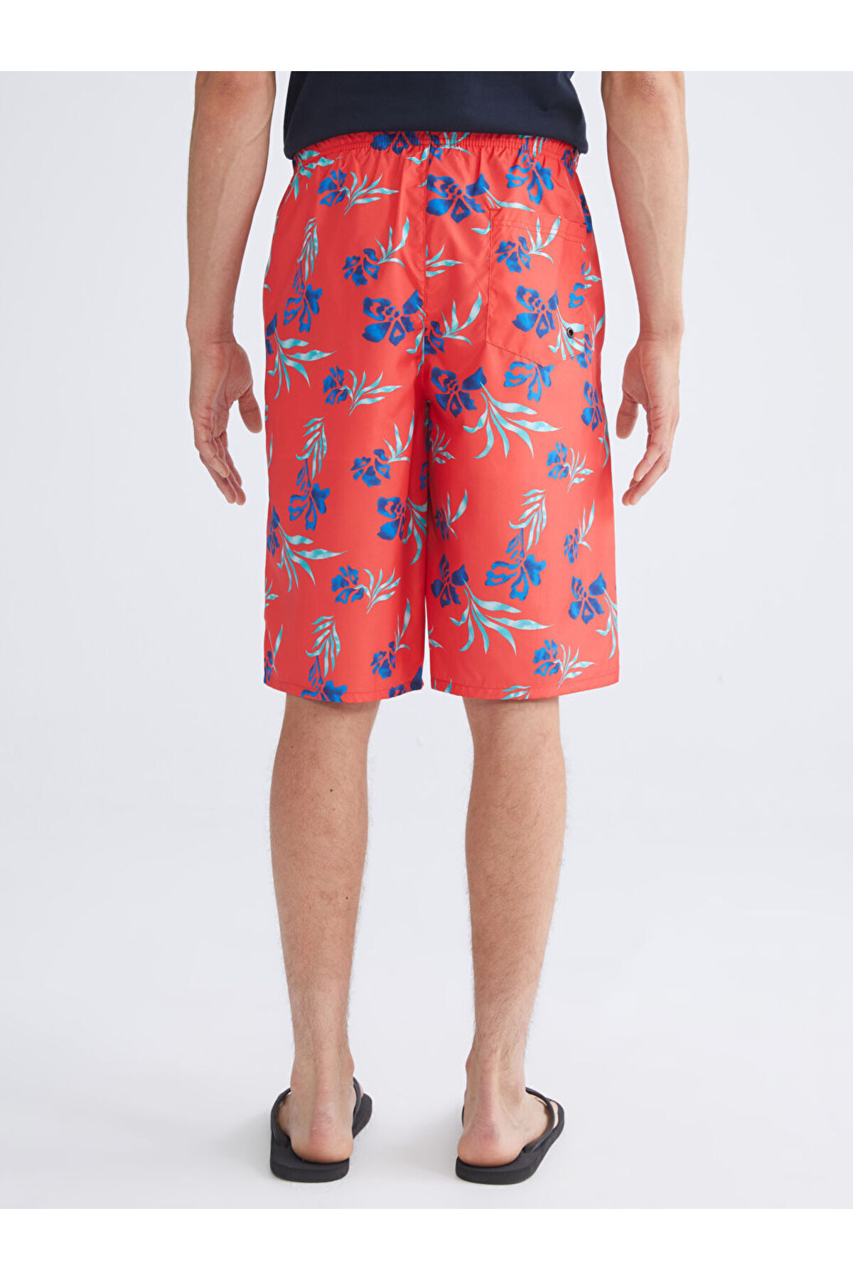 LC Waikiki-Create Your Style from Uzg Store |   Knee Length Patterned Men's Swim Shorts 4