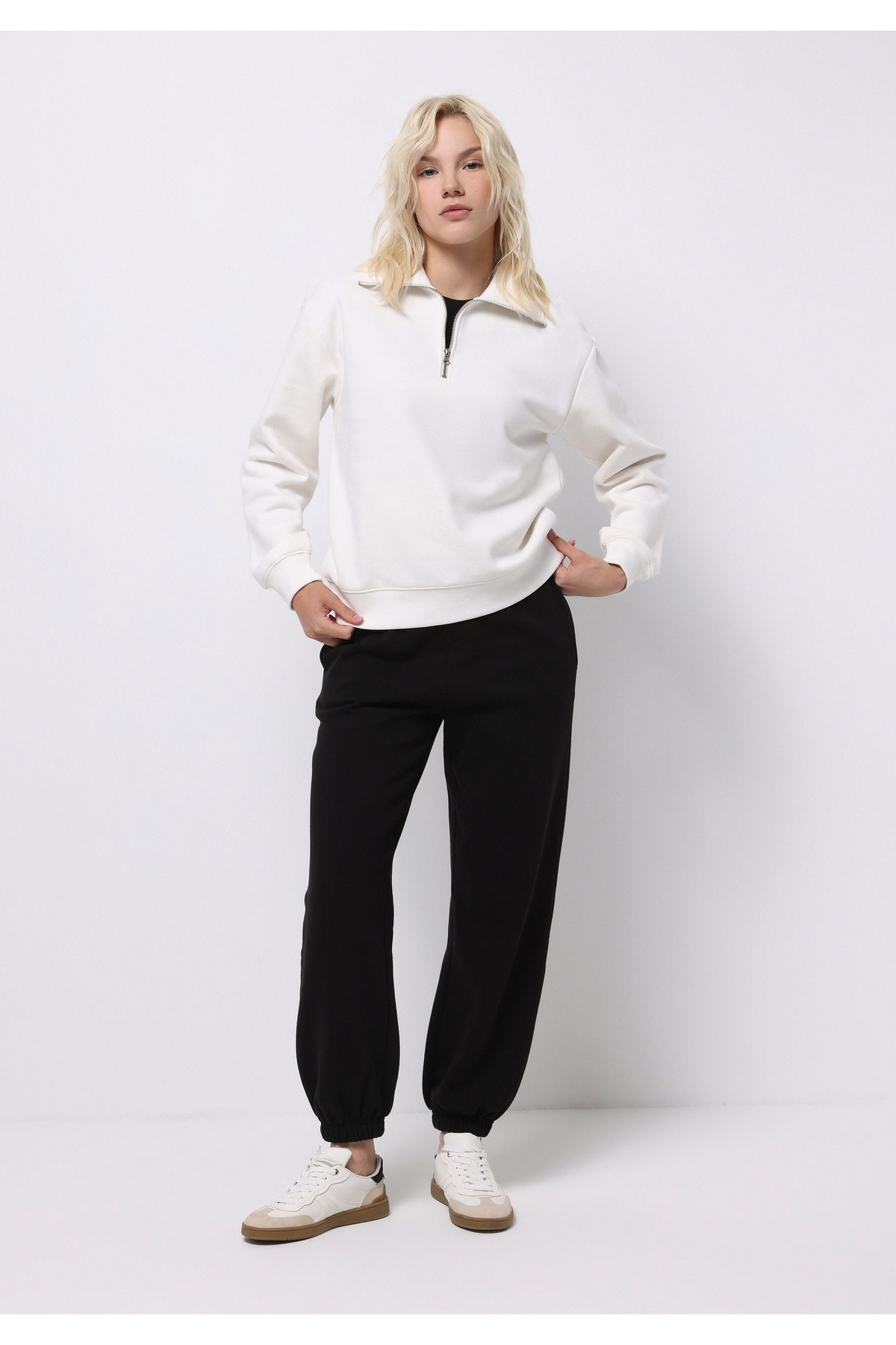 Colin's Regular Fit Orta Bel Düz Kadın Siyah Eşofman Altı görsel 3