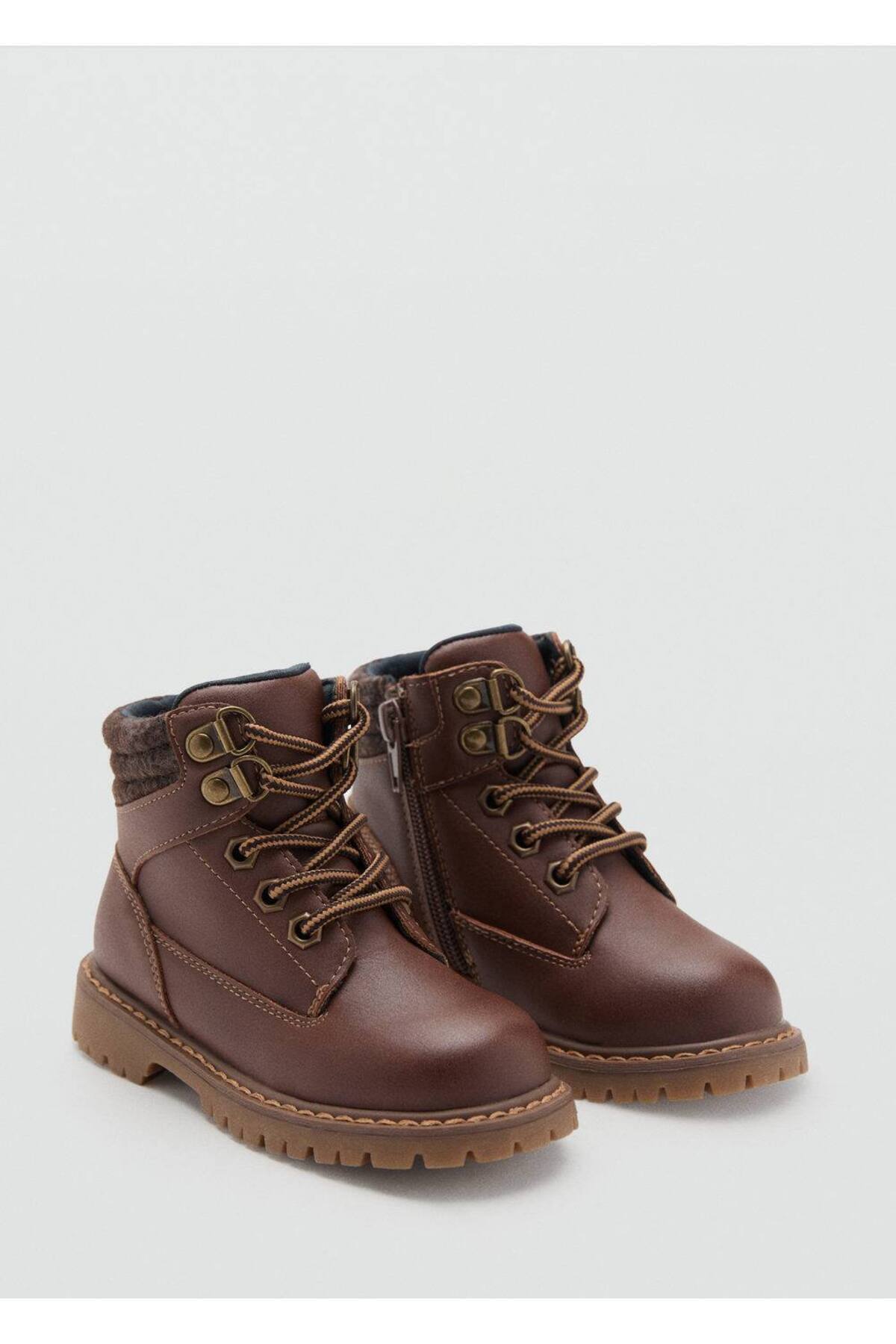 چکمههای کوهنوردی بنددار  چکمههای کوهنوردی بنددار