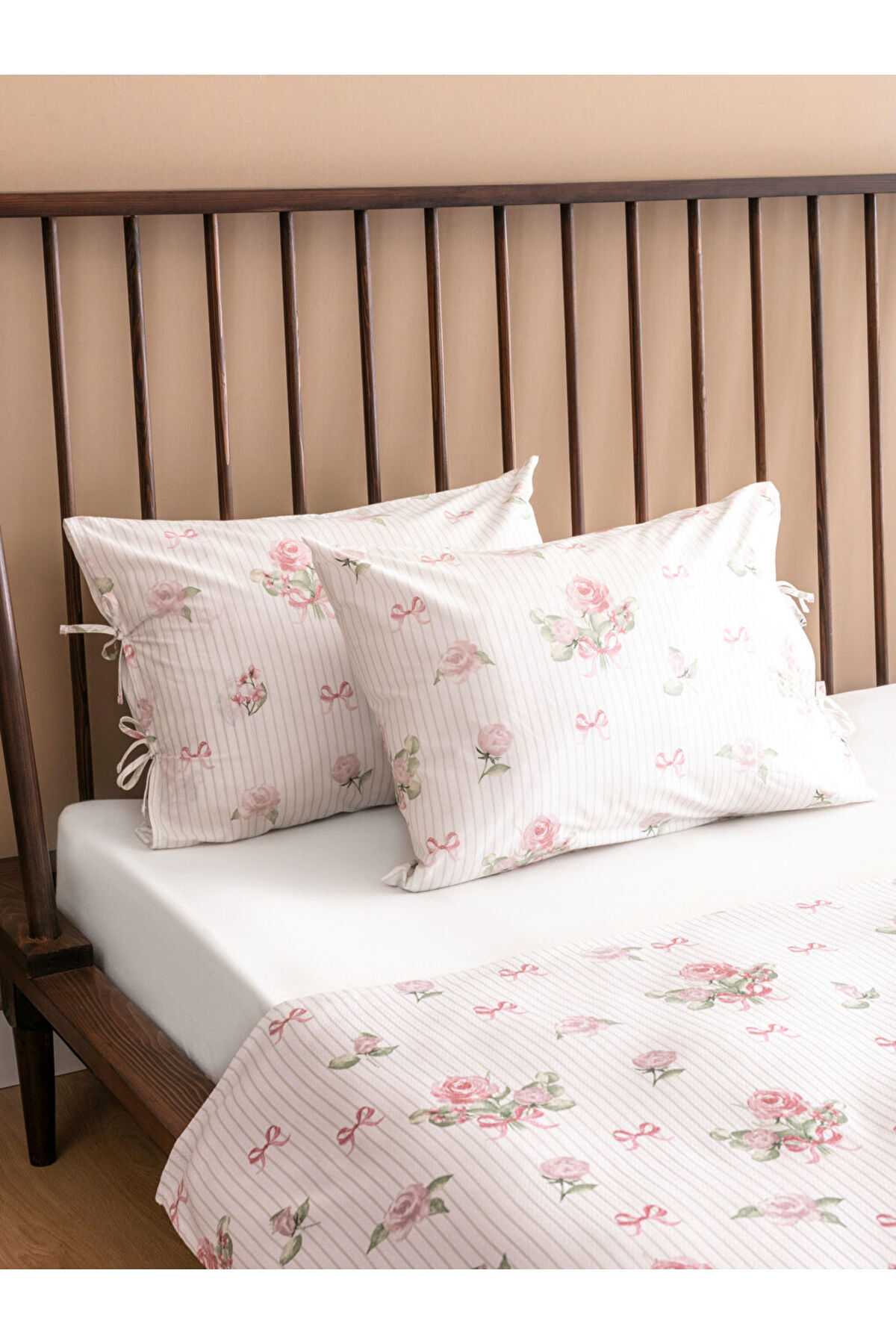 LC Waikiki-Sparkling Selections from Shining Store |   Bow Patterned Cotton Double Pique Set 4