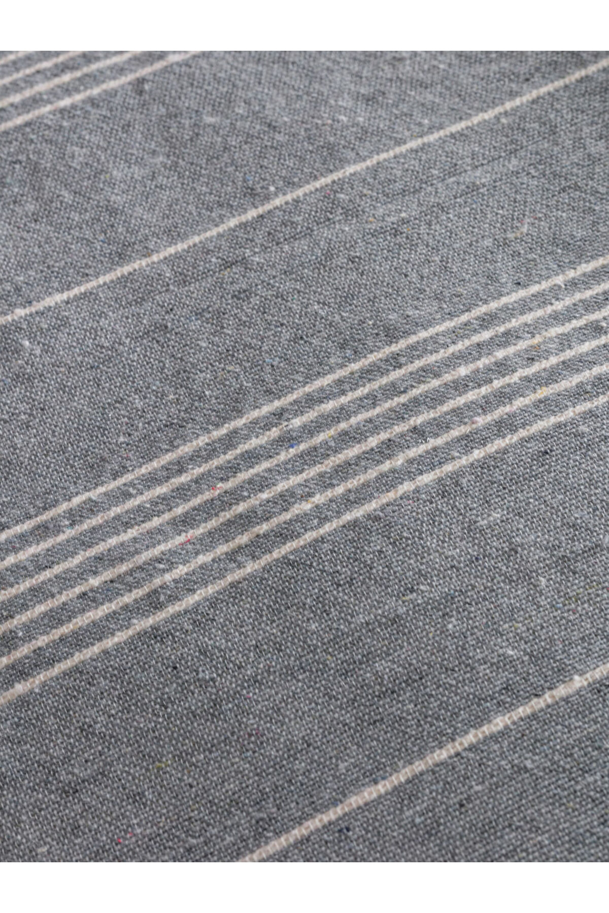 LC Waikiki-Sparkling Selections from Shining Store |   Line Embroidered Double Bedspread 200X220 cm 4