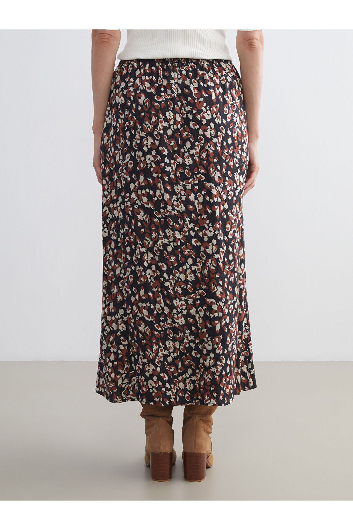 LC Waikiki-Patterned A-Line Skirt with Elastic Waist 4