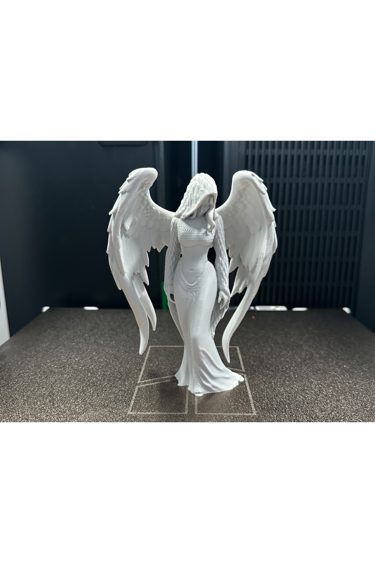 Dark Angel Figürü – 3D Baskı Koleksiyon ve Dekoratif Heykel (23 cm)