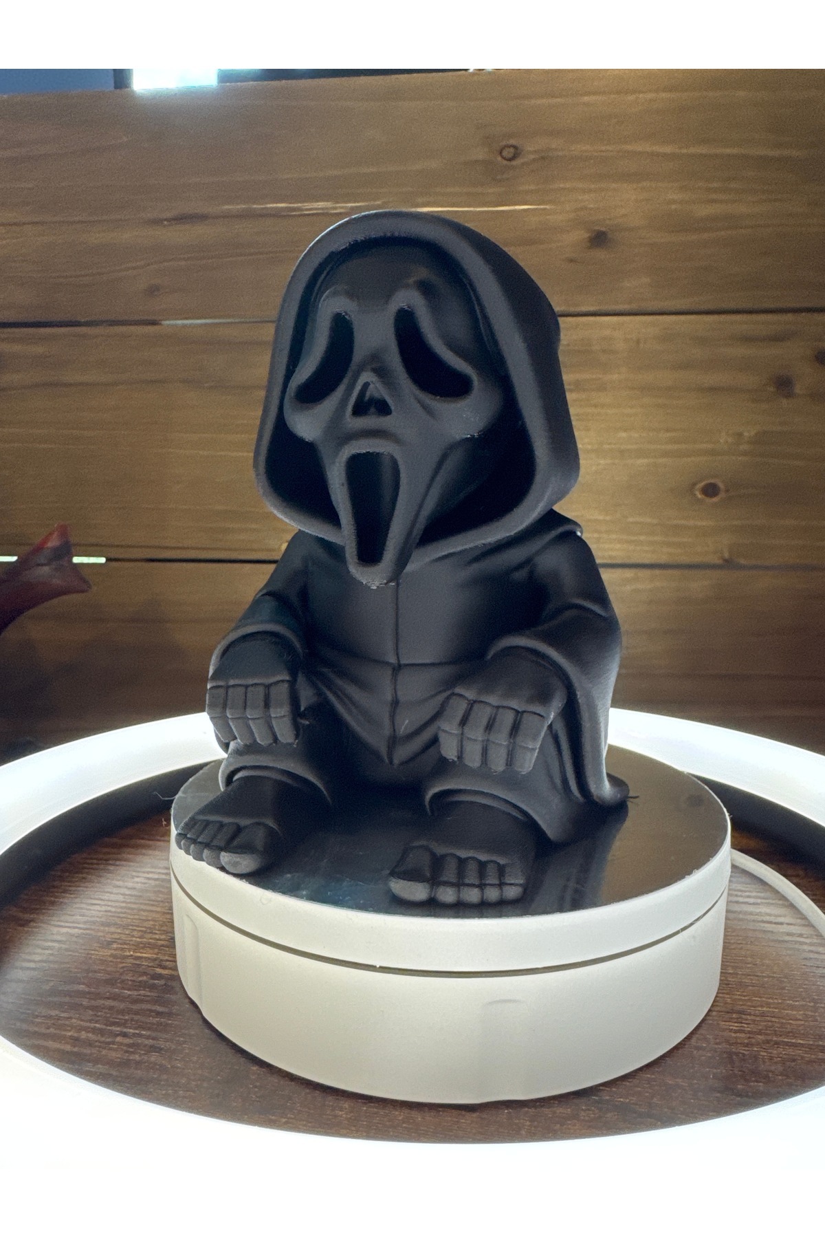 Chibi Ghostface Figürü – 3D Baskı Koleksiyon ve Dekoratif Biblo (15 cm)
