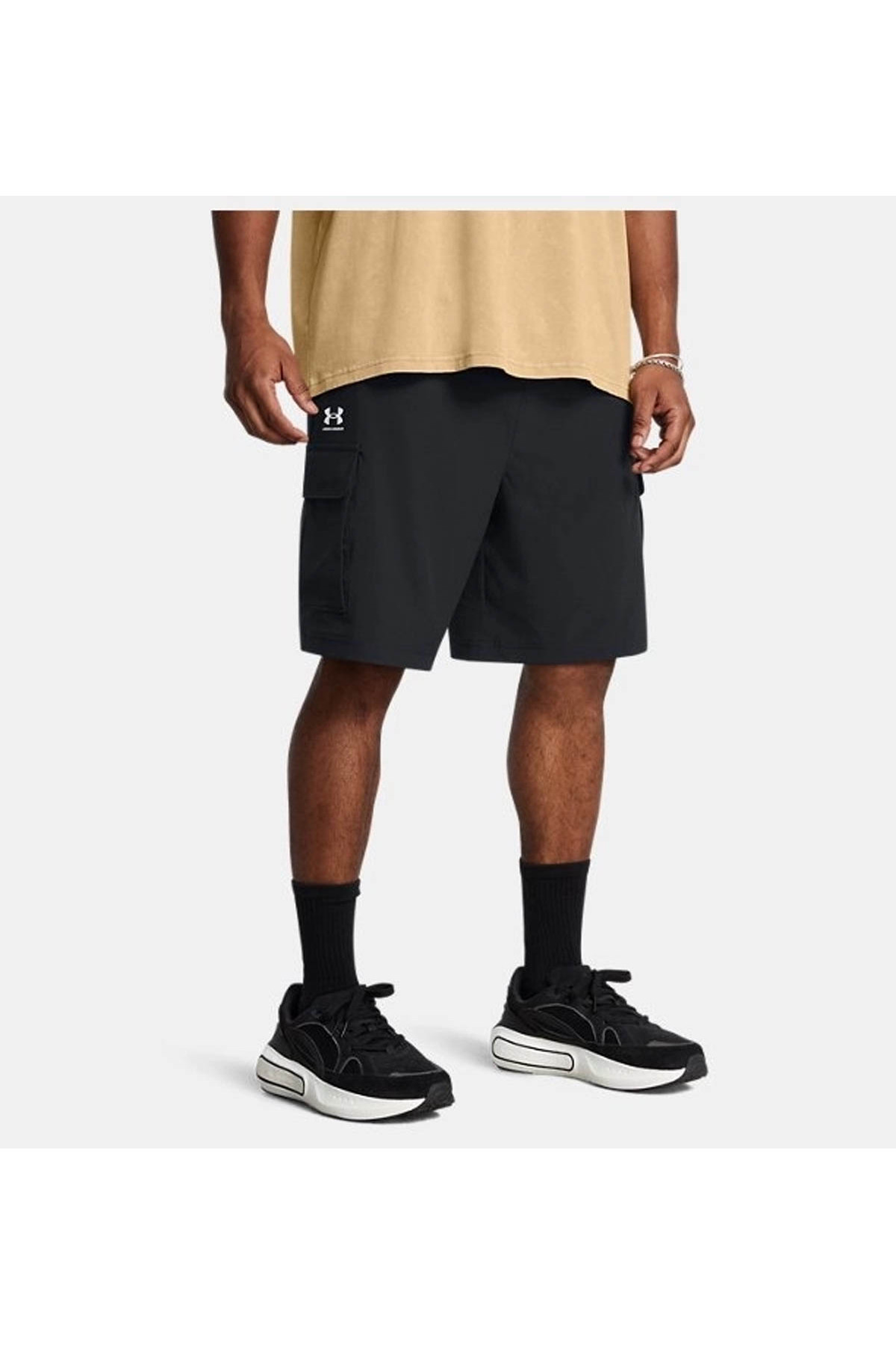 آندر آرمور شلوارک مردانه Ua Vibe Woven Cargo مشکی 1386560-001