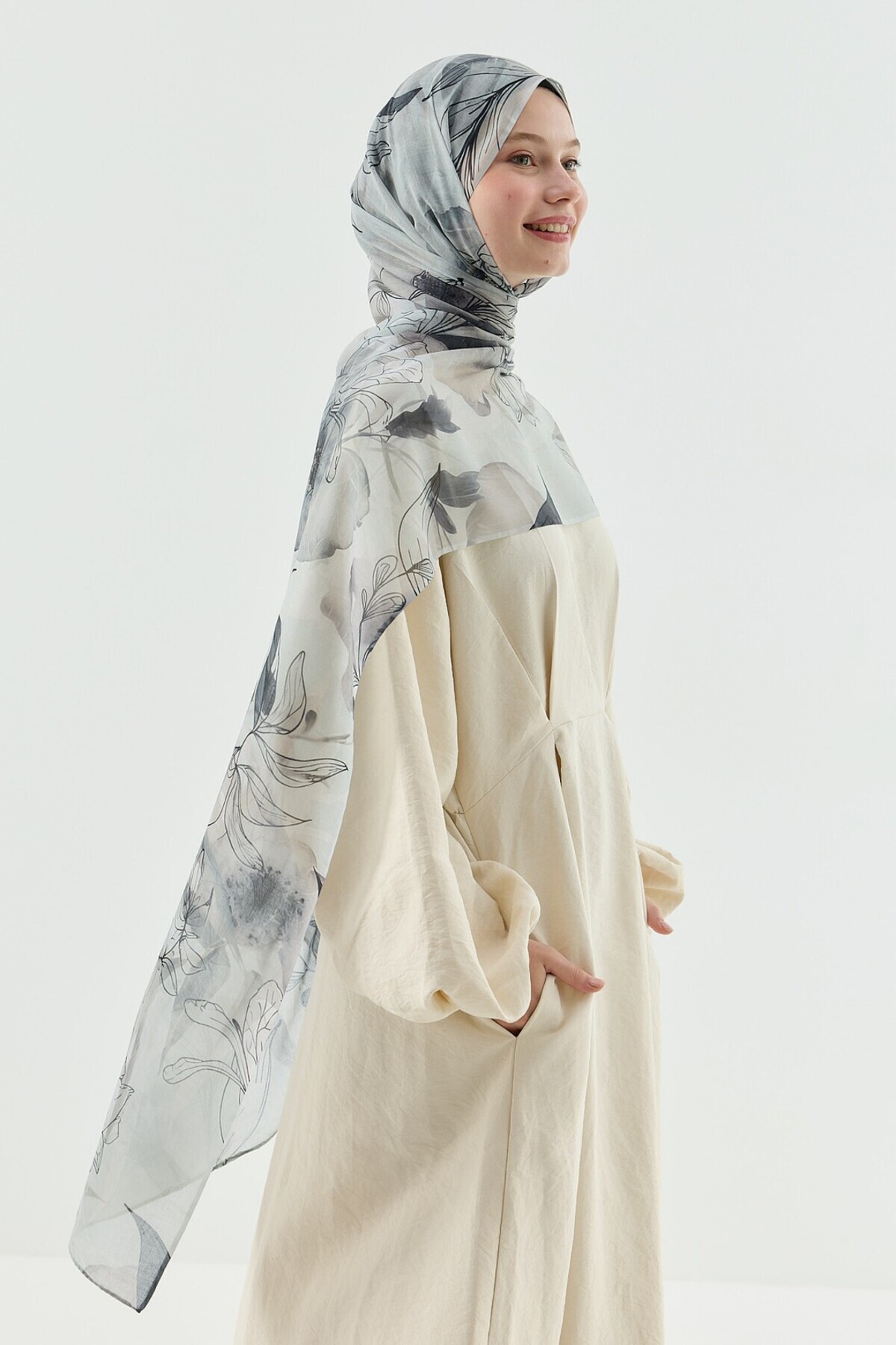 Modakaşmir-Lily Pattern Moon Shawl 2