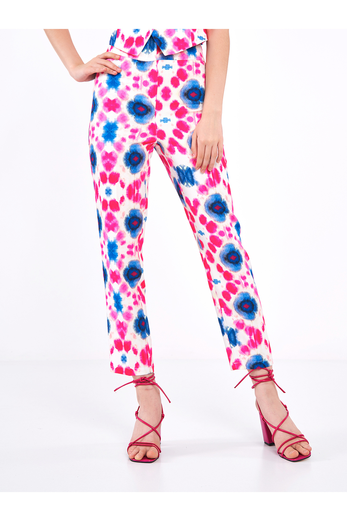 Swass-Fuchsia Feather Patterned Strap Vest and Pants Set 5