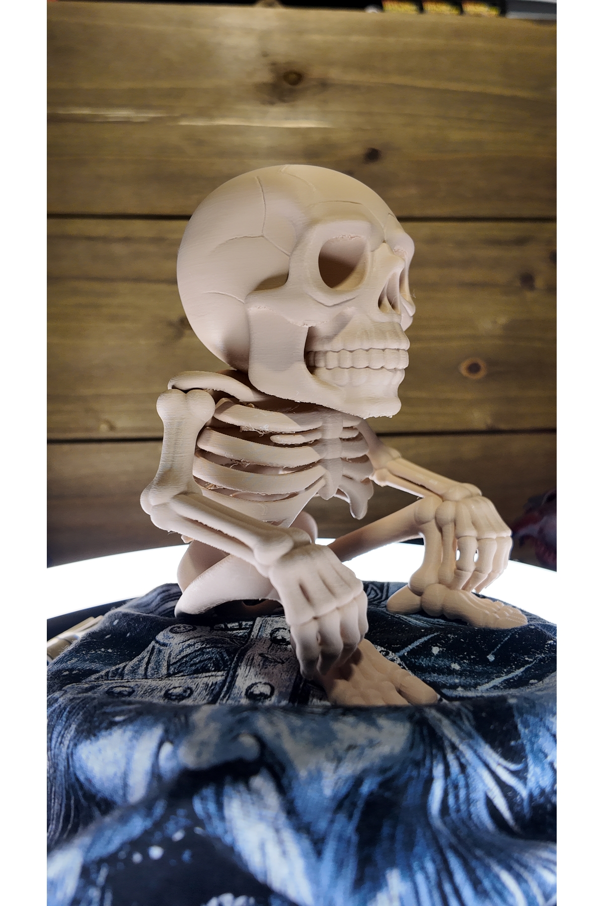 Figurine squelette Hollow Watcher – Figurine de collection et décorative imprimée en 3D (15 cm)