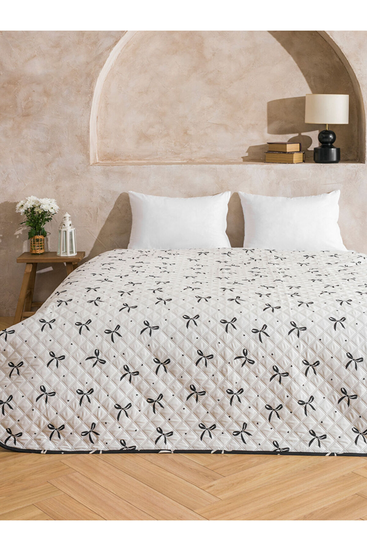 LC Waikiki-Sparkling Selections from Shining Store |   Bow Patterned Double Bedspread 200X220 cm 2