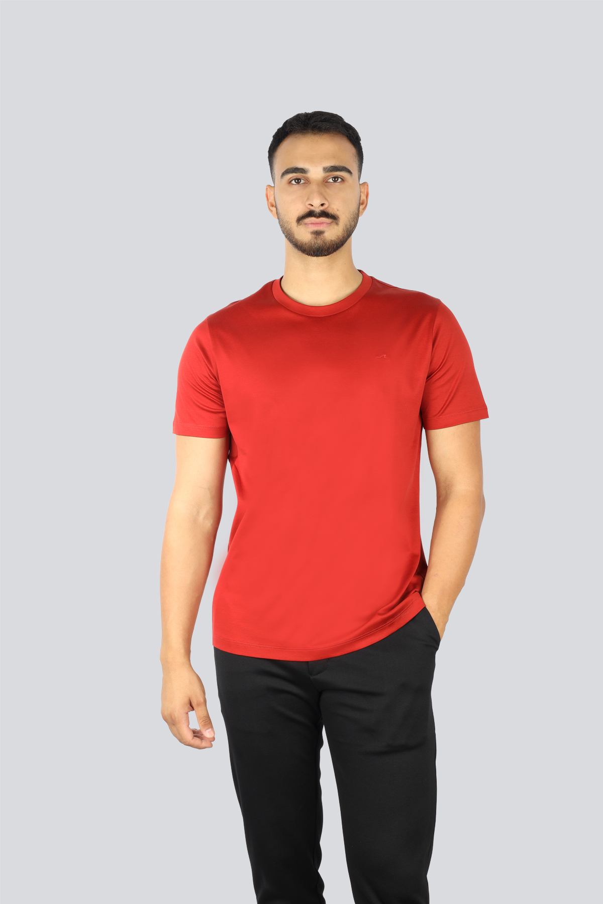 پال اند شارک تی‌شرت مردانه یقه گرد معمولی، نخی، آستین کوتاه، قرمز با گلدوزی کوسه‌ای، کد ۱۵۳۱۱۶۲۳-۶۳۶