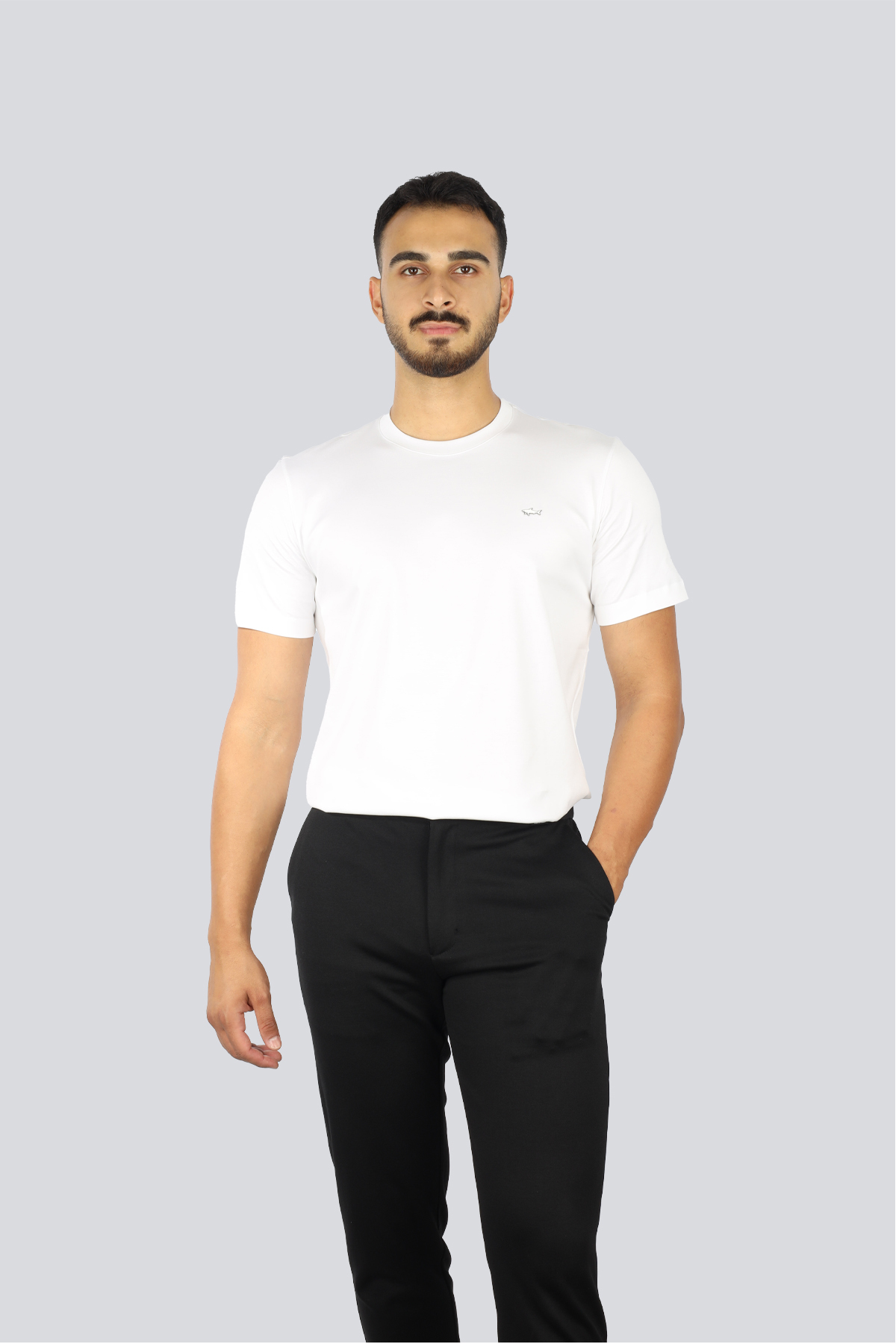 پال اند شارک تی‌شرت آستین کوتاه مردانه یقه گرد معمولی، ۱۰۰٪ پنبه، سفید با لوگوی کوسه ۱۵۳۱۱۶۱۰-۴۶A