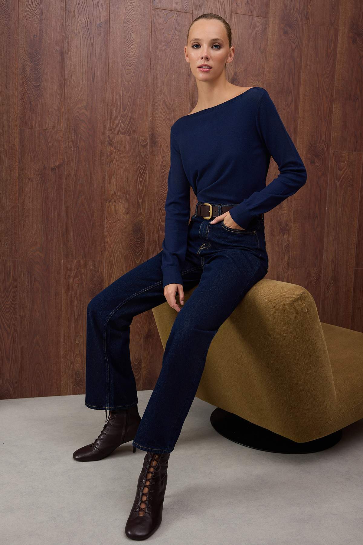 Trendyolmilla  Özel Koleksiyon Lacivert Premium İplik/Özel İplik Trend Triko Kazak TWOAW26KZ00159