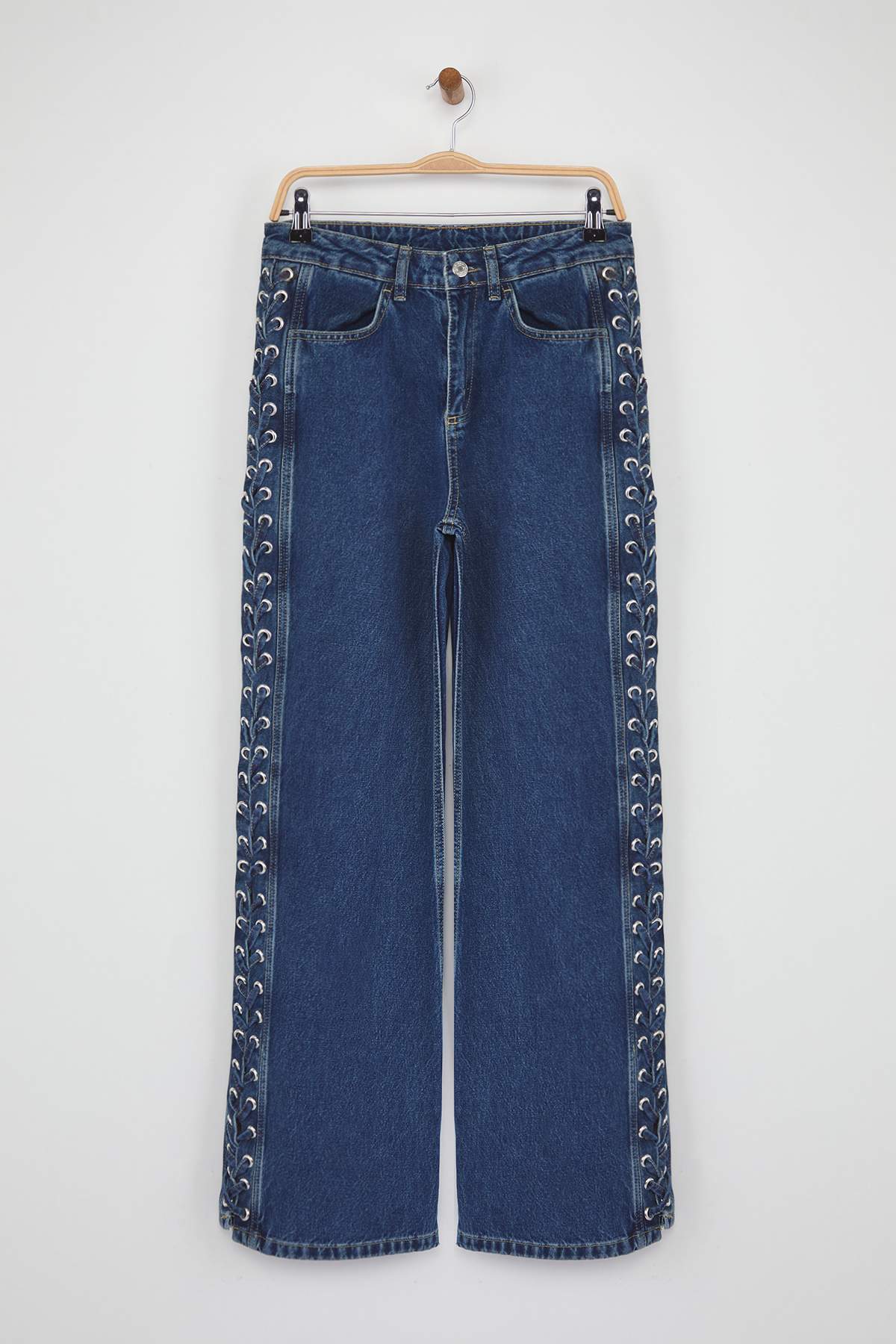 Trendyolmilla  Özel Koleksiyon Mavi Kuşgözü Bağlama Detaylı Yüksek Bel Wide Leg Jeans TWOAW26JE00012 - Görsel 5