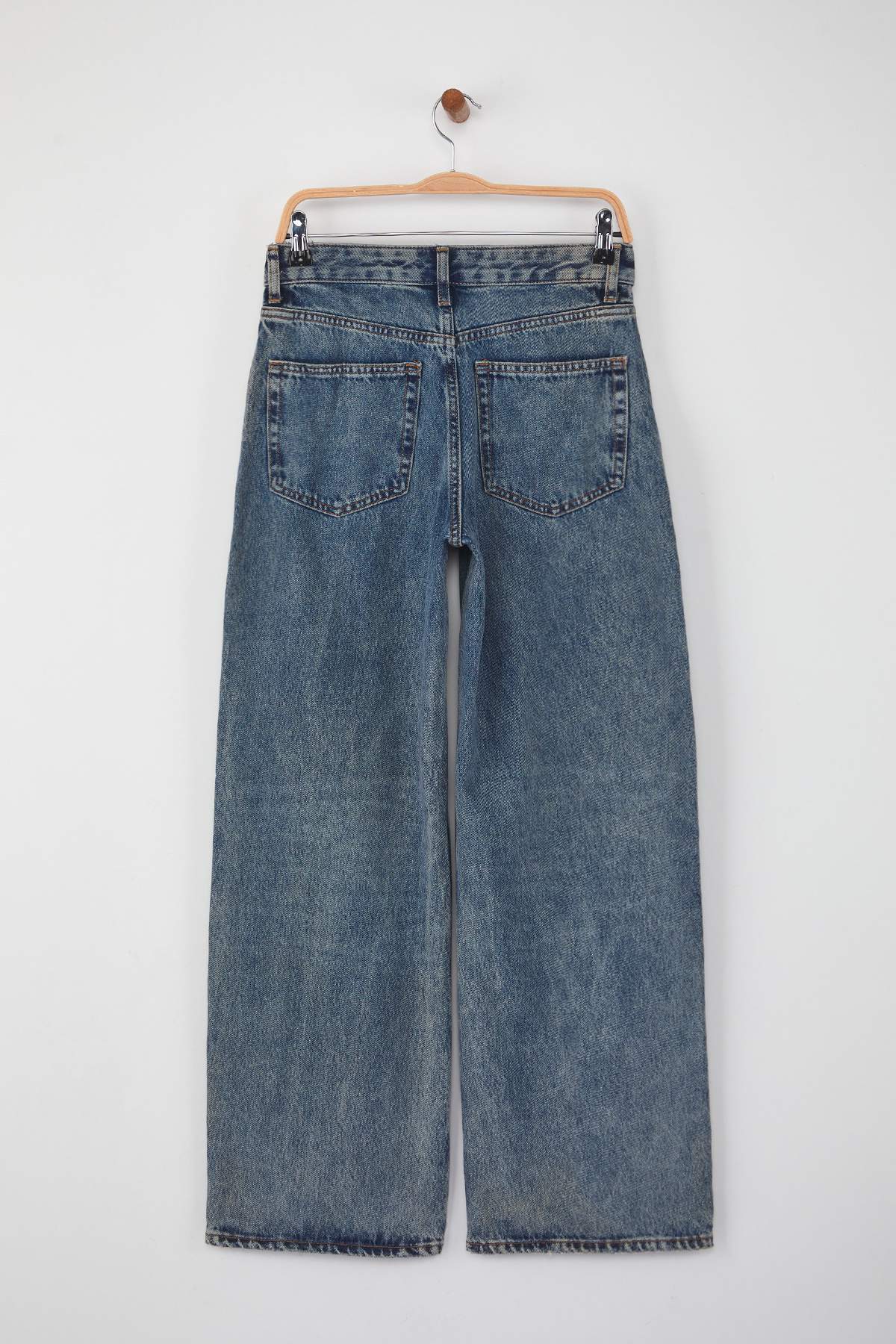 Trendyolmilla  Mavi Vintage Yıkama Normal Bel Wide Leg Jeans TWOAW26JE00186 - Görsel 7