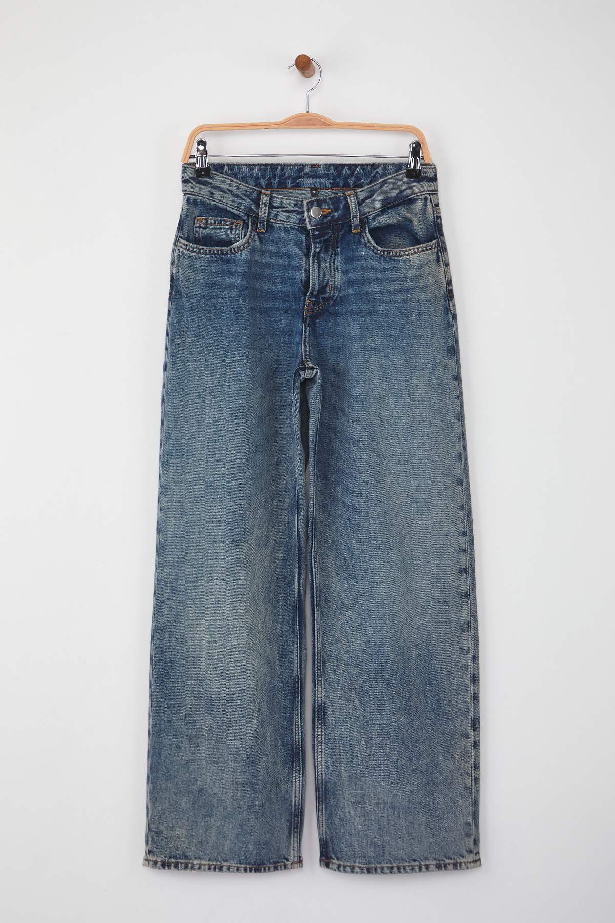 Trendyolmilla  Mavi Vintage Yıkama Normal Bel Wide Leg Jeans TWOAW26JE00186 - Görsel 5