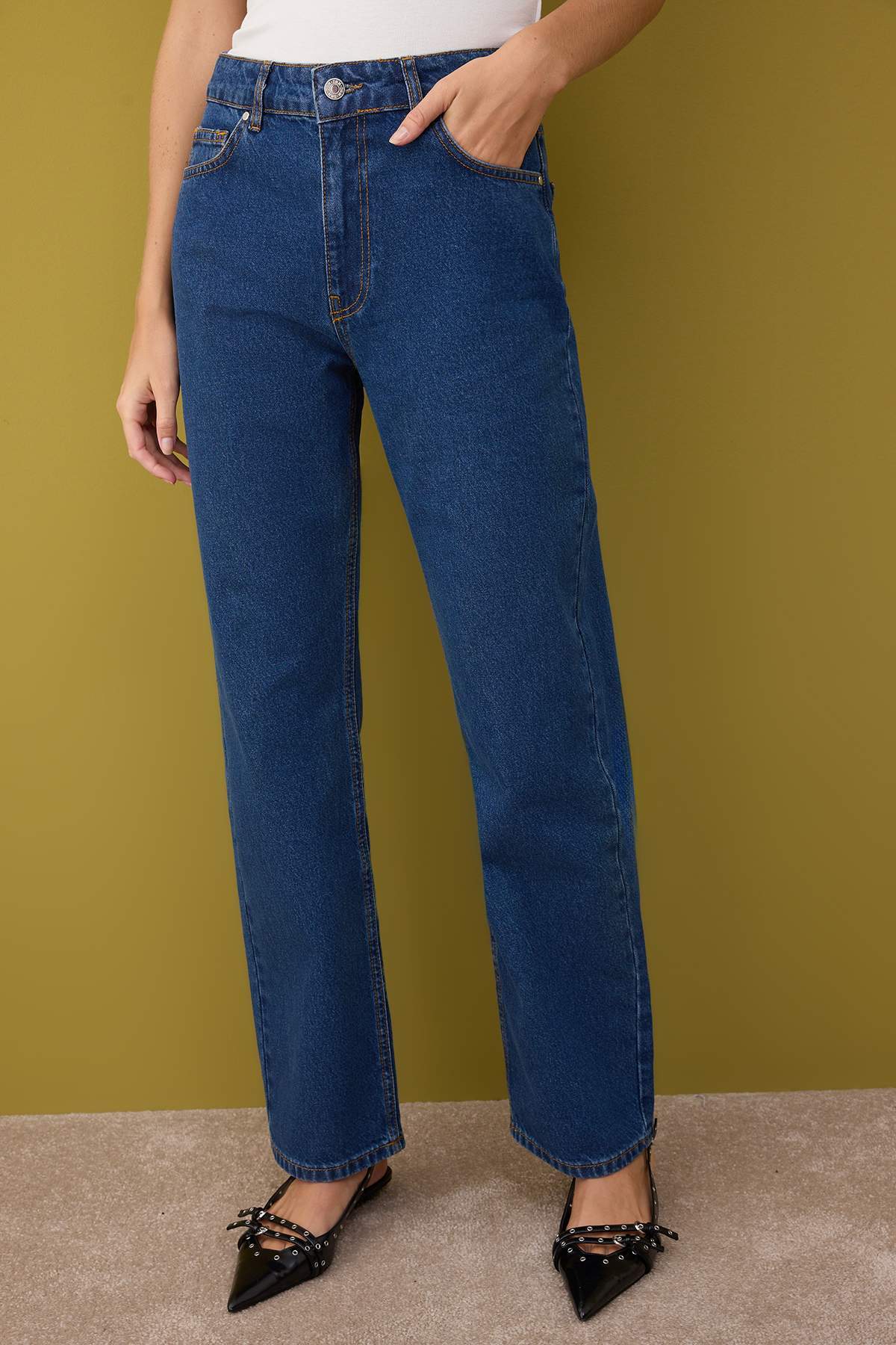 Trendyolmilla  Koyu Mavi Yüksek Bel Straight Jeans TWOAW26JE00158 - Görsel 3