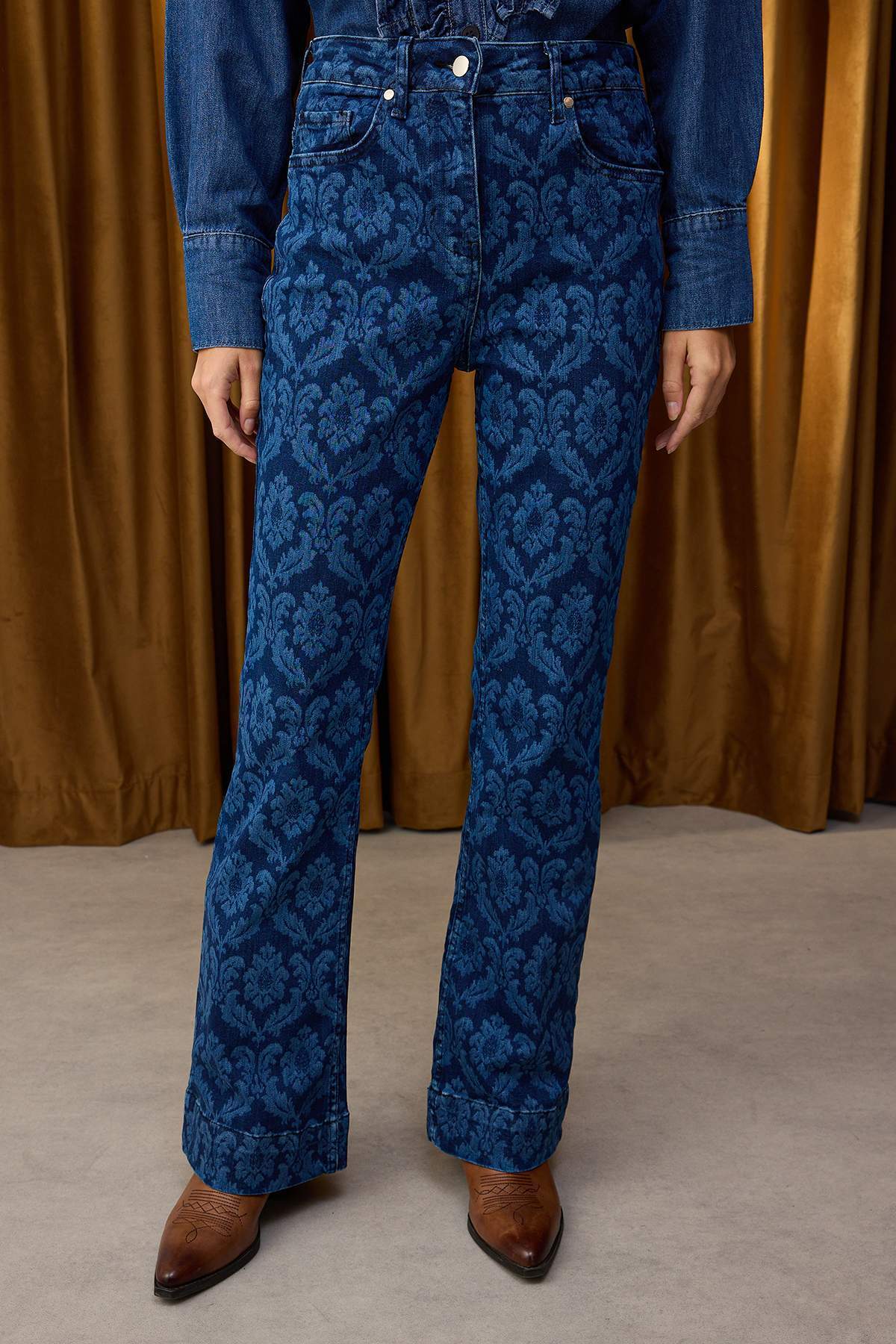 Trendyol Collection Spezielle Kollektion Dunkelblaue, lasergedruckte Comfort-...