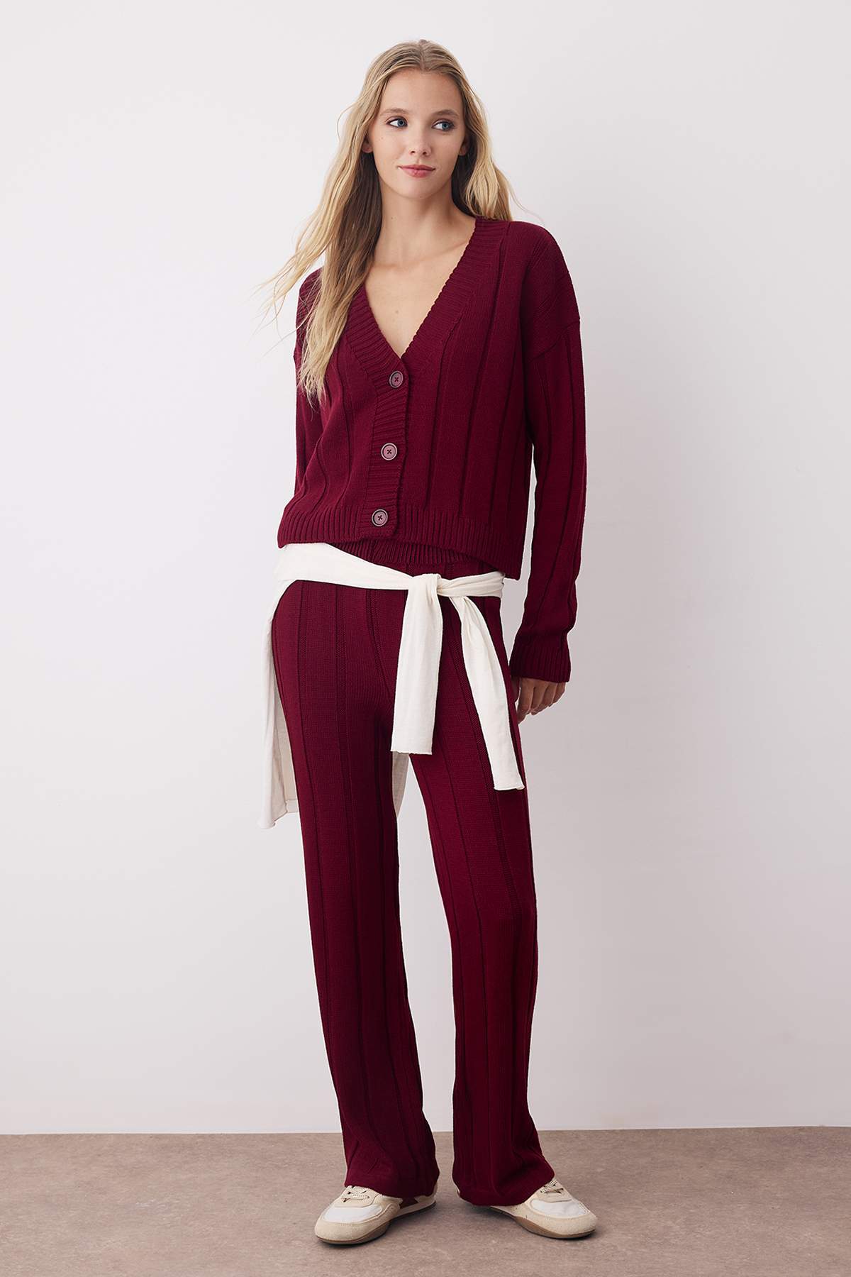 Trendyolmilla Bordo V Yaka Hırka-Pantolon Triko Alt - Üst Takım TWOAW26AU00032