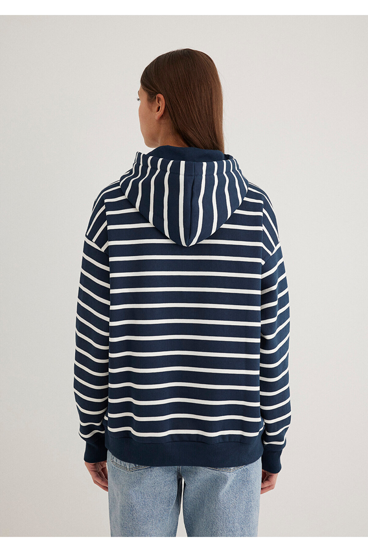 Mavi-Marineblau gestreiftes Sweatshirt mit Logo-Print 1s10118-81518 4