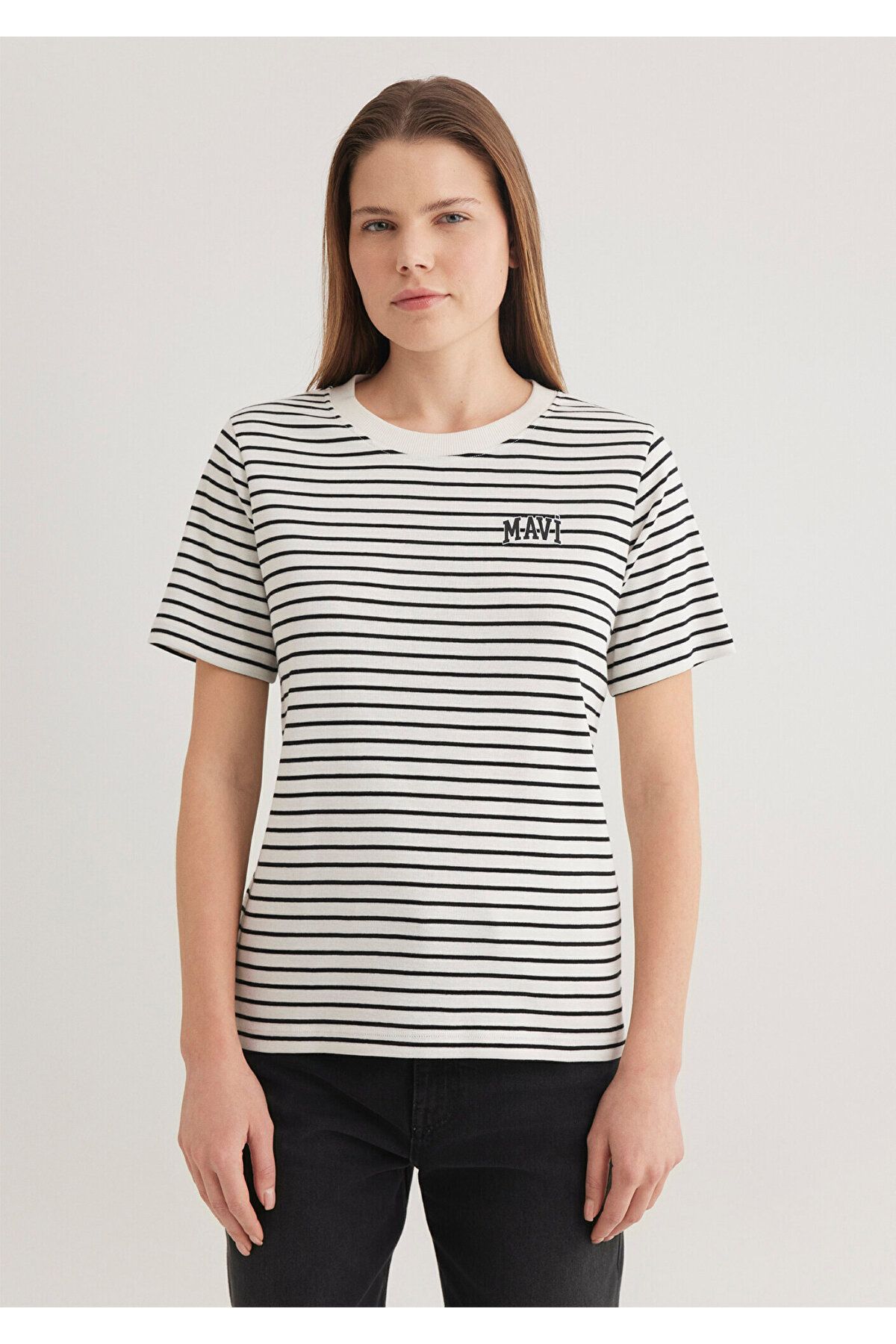 Mavi-Schwarzes T-Shirt mit Streifen und Logo-Aufdruck Regular Fit / Regular Fit1612224-85143 4