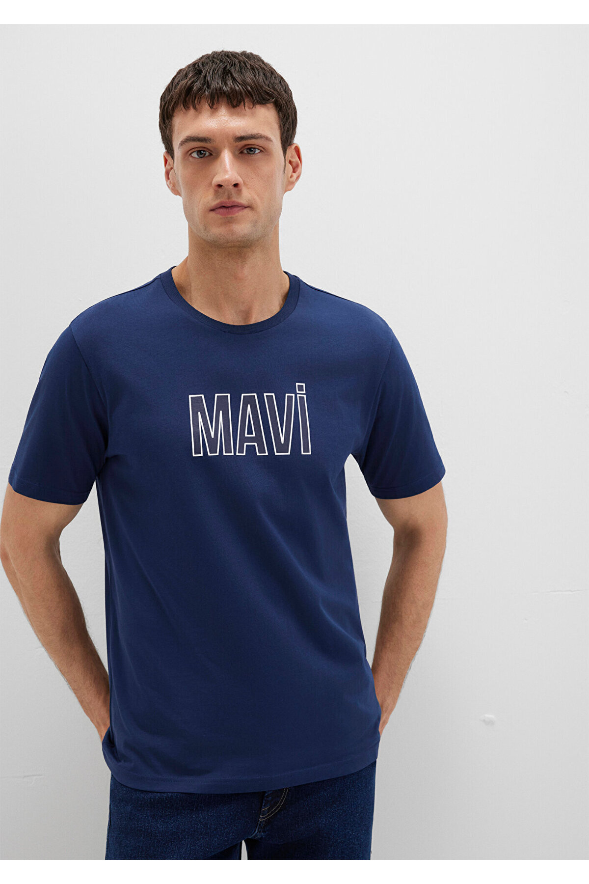 Mavi-Marineblaues T-Shirt mit Logo-Print, reguläre Passform / Regular Fit066842-70758 1