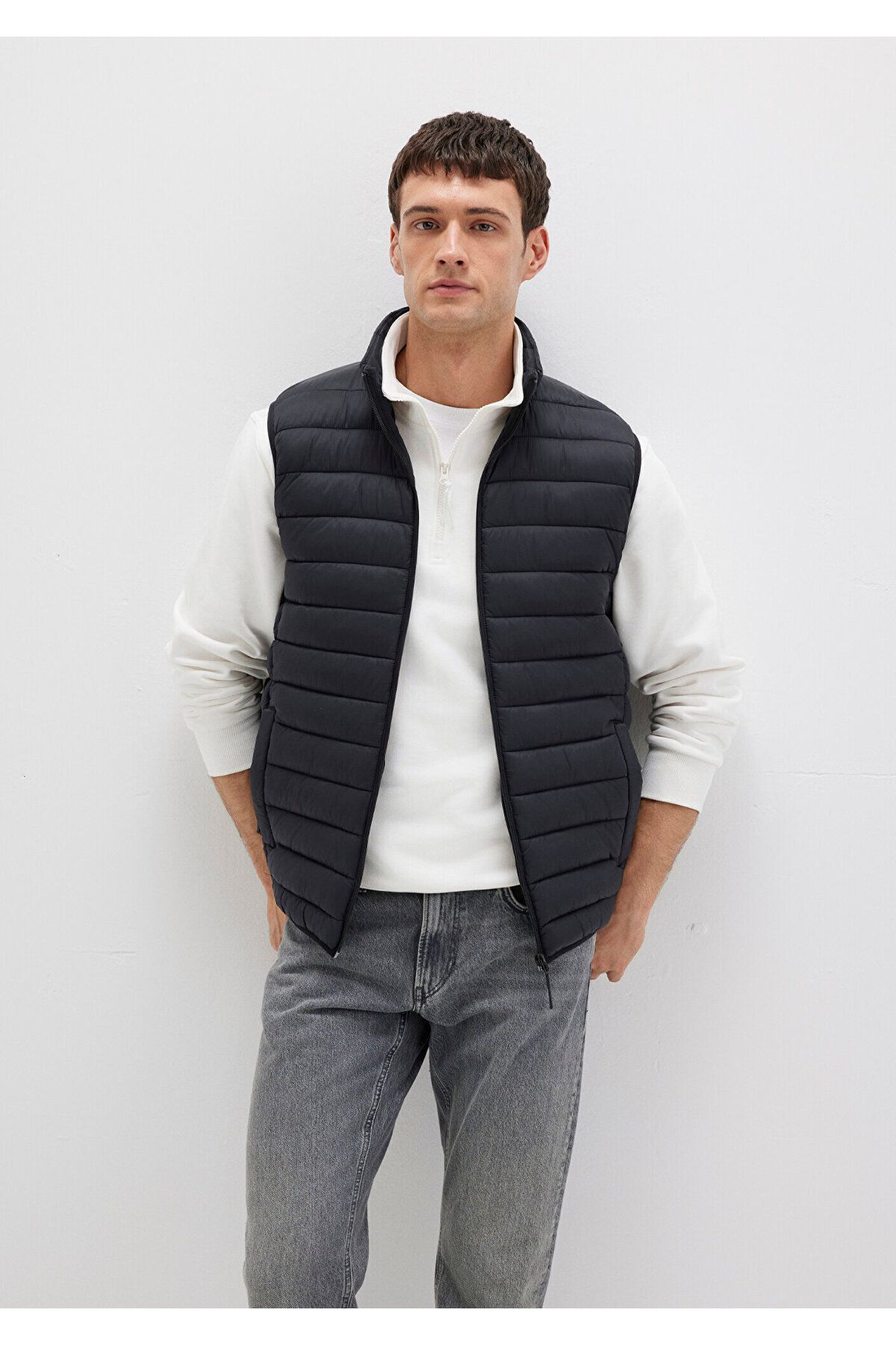 Mavi-Black Puffer Vest Regular Fit / Regular Cut0110338-900 1