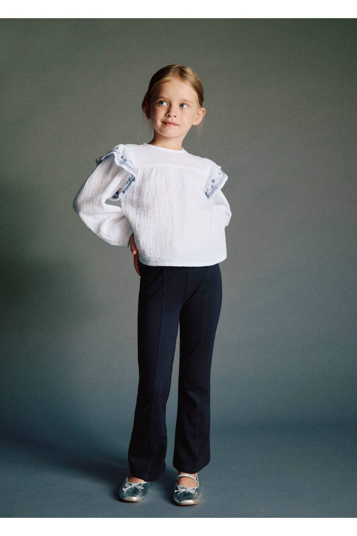 بلوز گلدوزی شده با چین  بلوز گلدوزی شده با چین