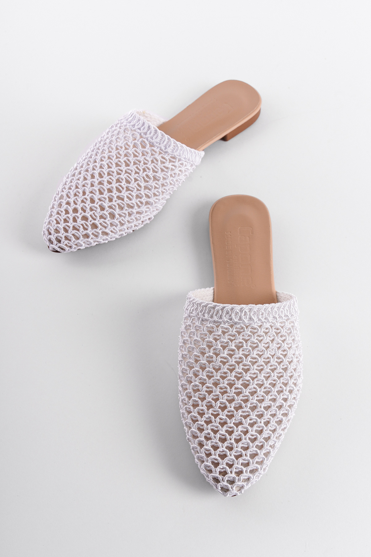 Capone Outfitters-Straw Pointed Toe Closed Women's Slippers 3