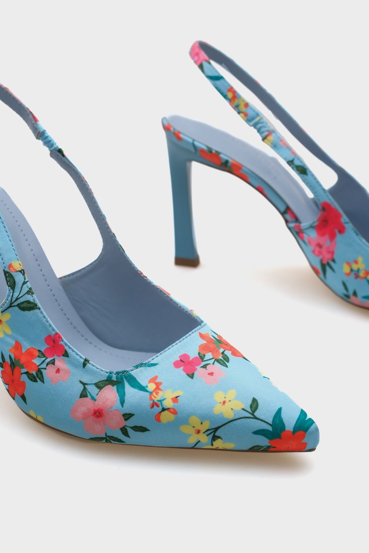 Capone Outfitters-Rebeca Damen-Schuhe mit offenem Rücken und spitzer Zehenpartie und Blumenmuster 3