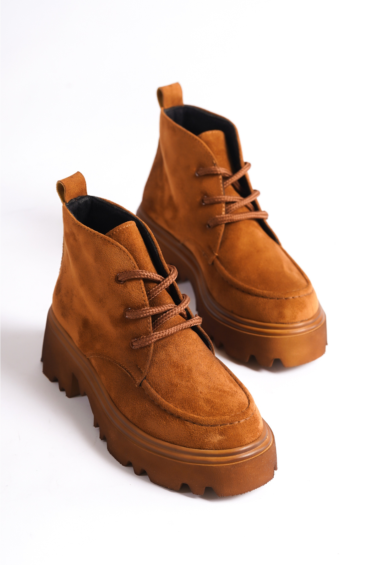 Capone Outfitters-Damen-Schnürstiefel mit runder Zehenpartie und Trac-Sohle 5