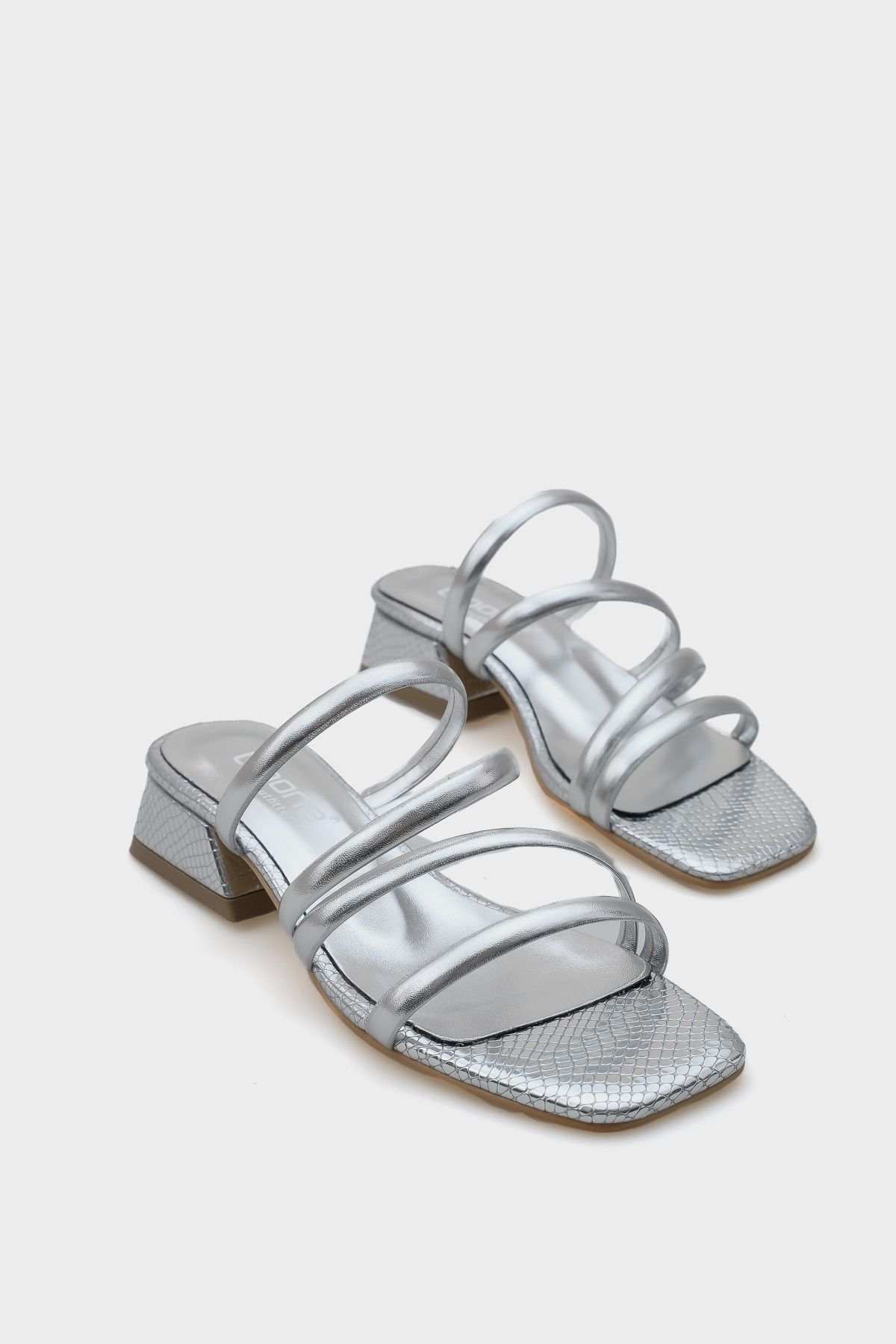 Capone Outfitters-Lian Frauen Hausschuhe 1