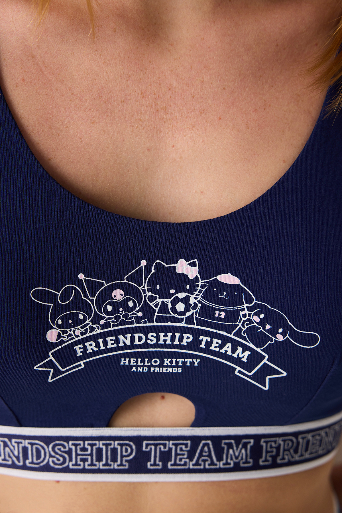 Penti-Abnehmbares, gepolstertes marineblaues Oberteil – Sanrio-Kollektion 4