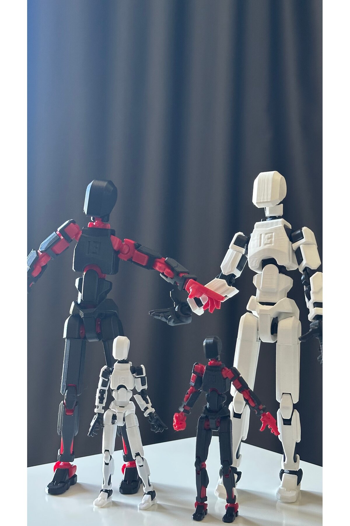 moifugyia Lucky 13 Aksiyon Figürü Robot Oyuncak 4'lü Dev Lucky 13