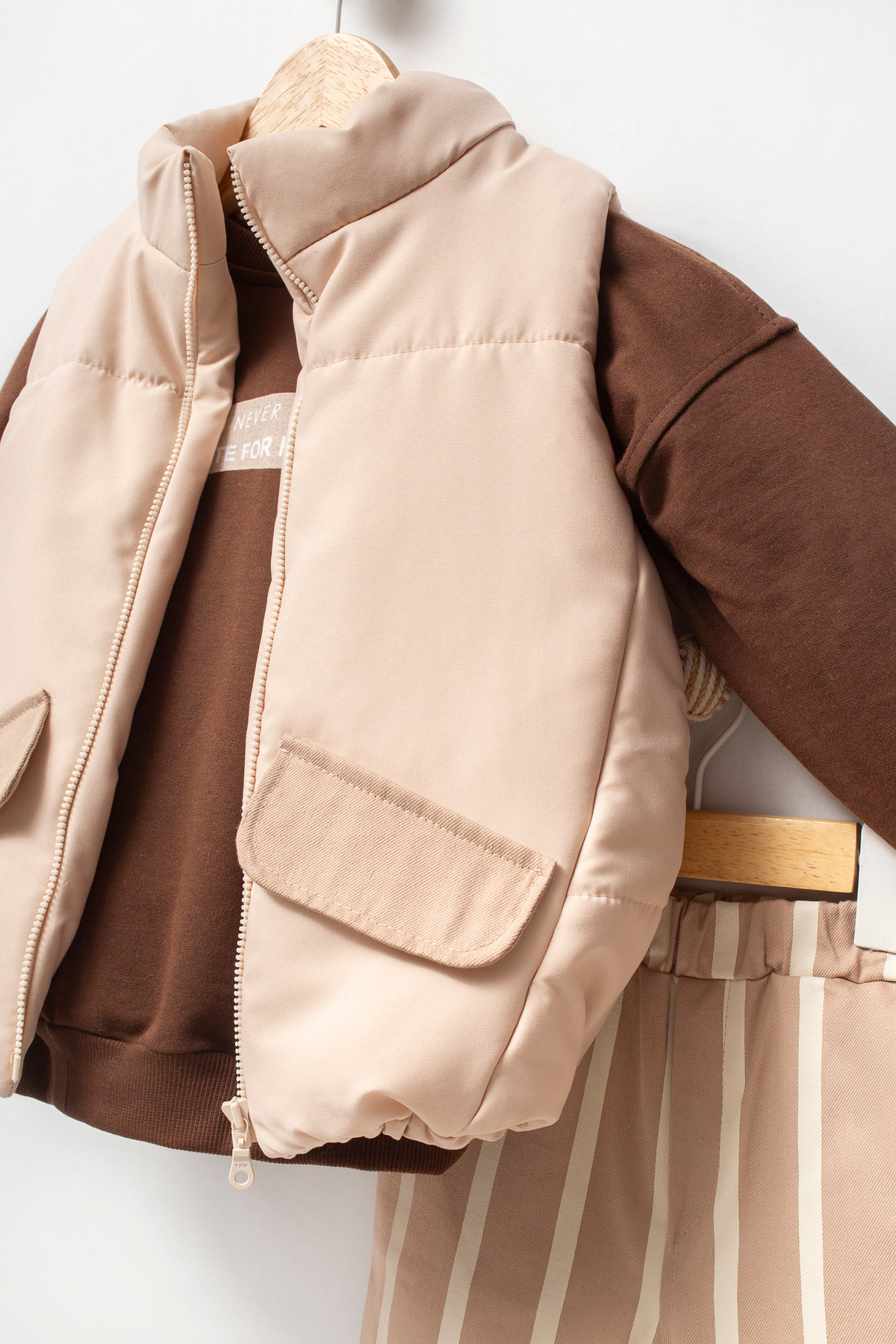 Jikko Baby Şerit Pantolonlu Yelekli 3’lü Takım 9075 fotoğrafı 4 (önizleme)