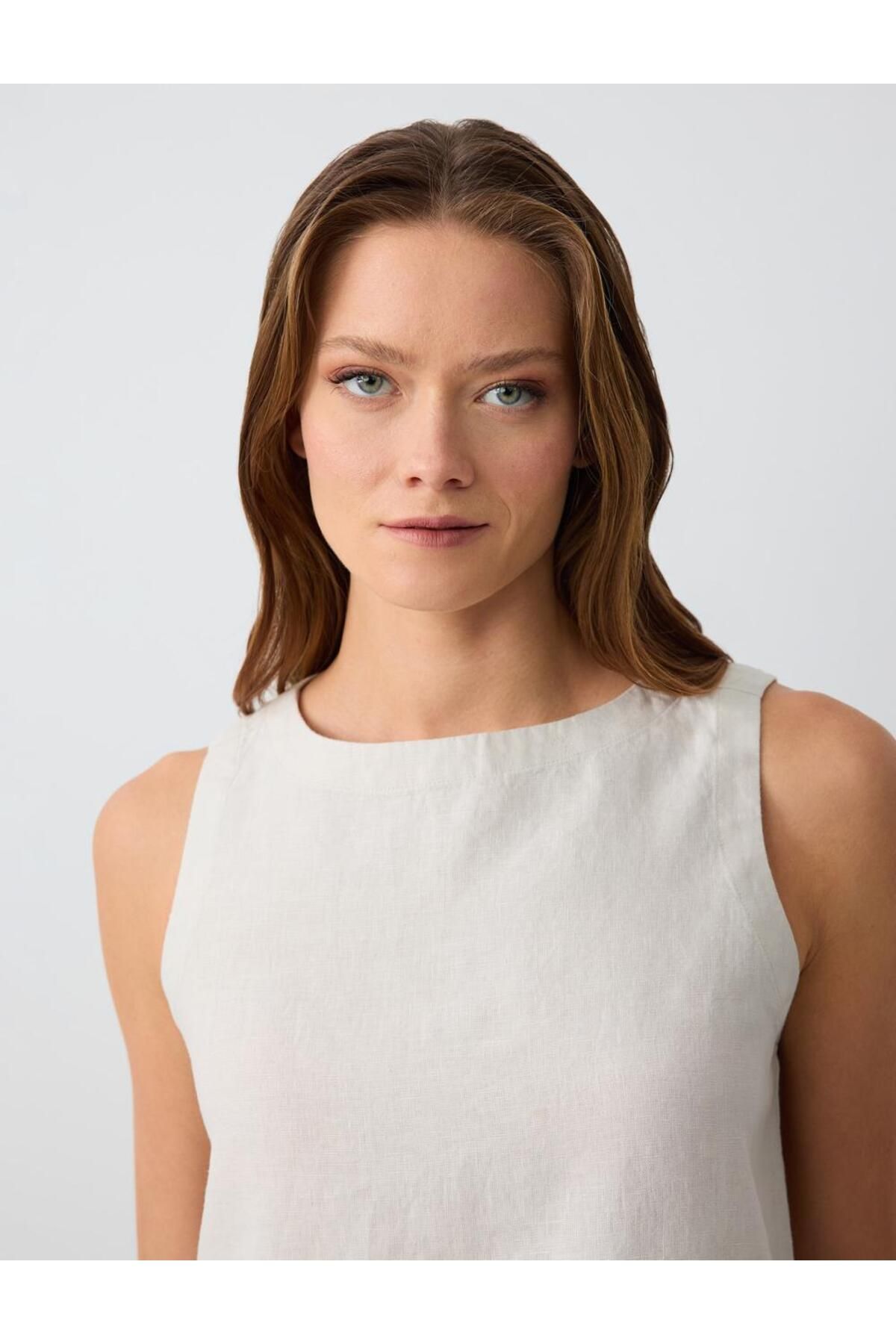 Jimmy Key-Stone 100% Linen Round Neck Sleeveless Woven Blouse 5